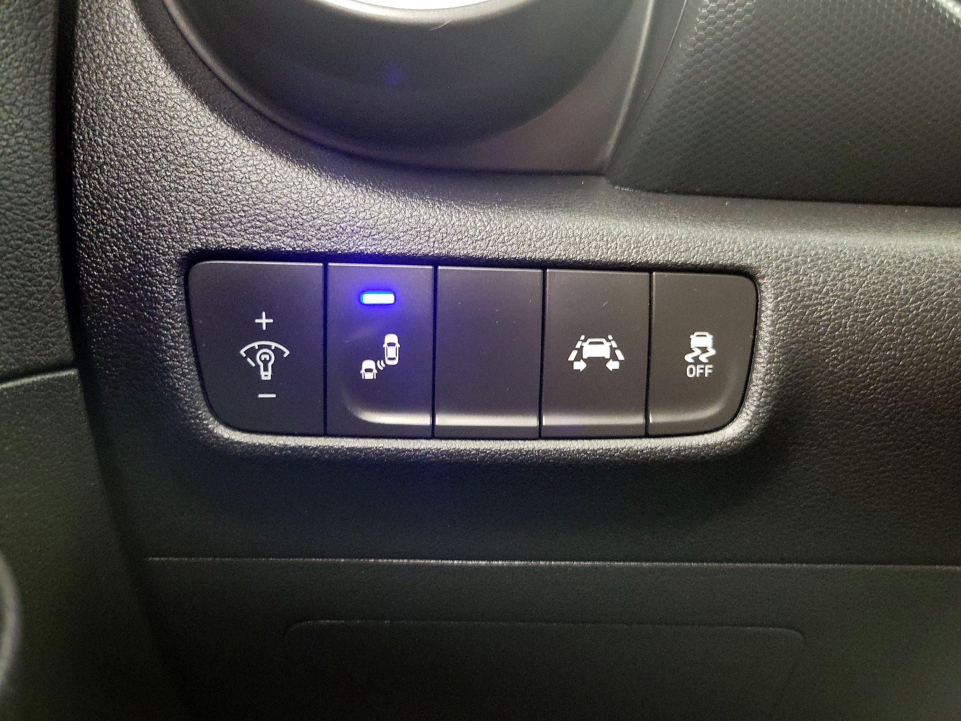 Thumbnail: 2020 Hyundai Kona - 13