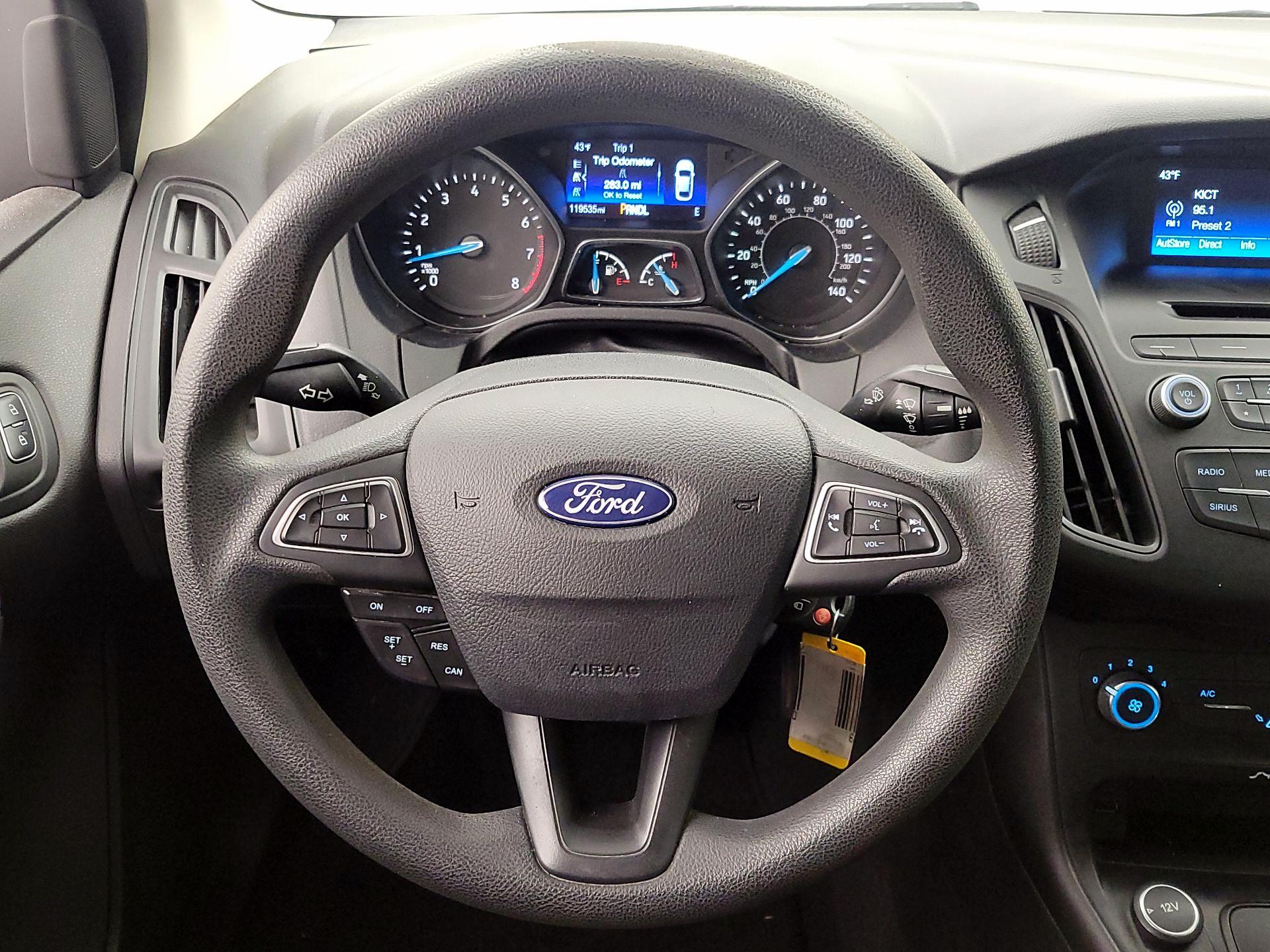 Thumbnail: 2017 Ford Focus - 10