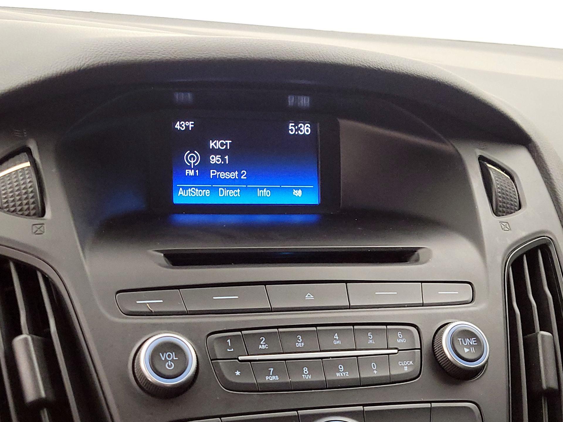 Thumbnail: 2017 Ford Focus - 15