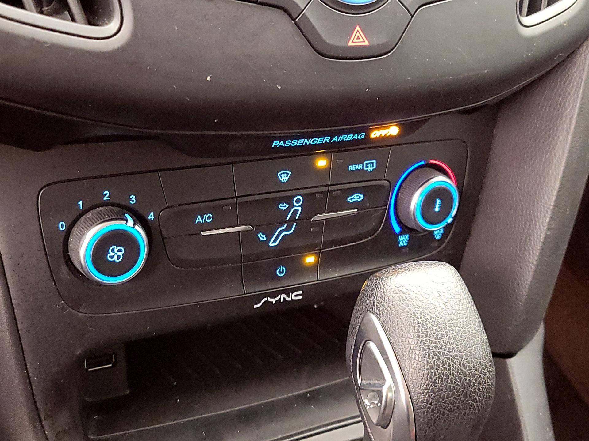 Thumbnail: 2017 Ford Focus - 16