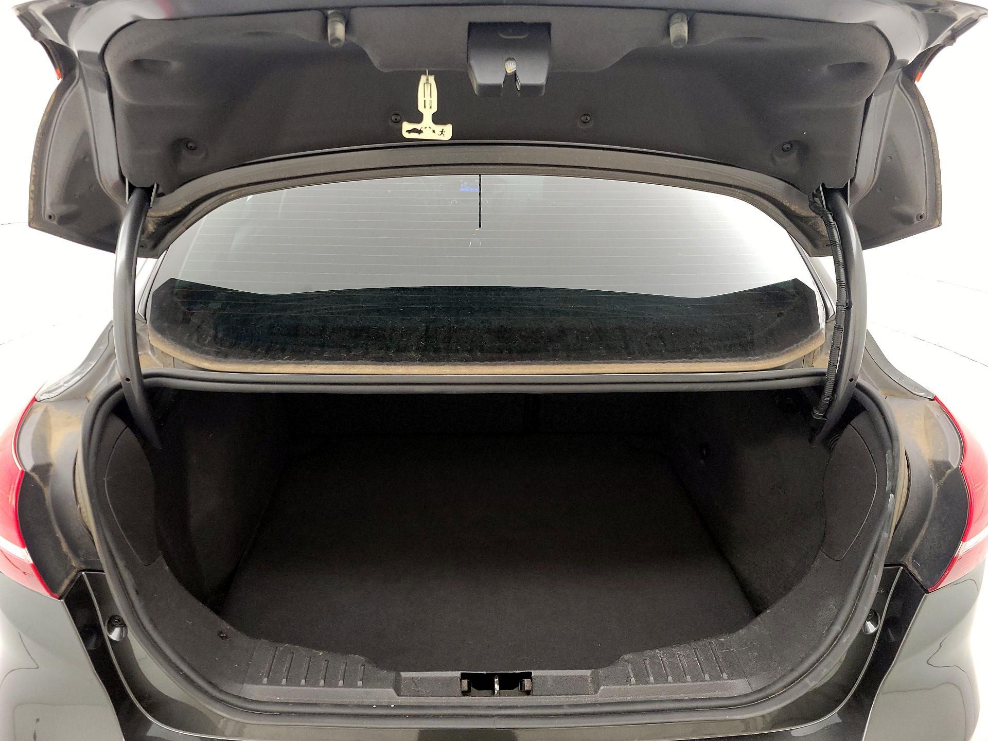 Thumbnail: 2017 Ford Focus - 20