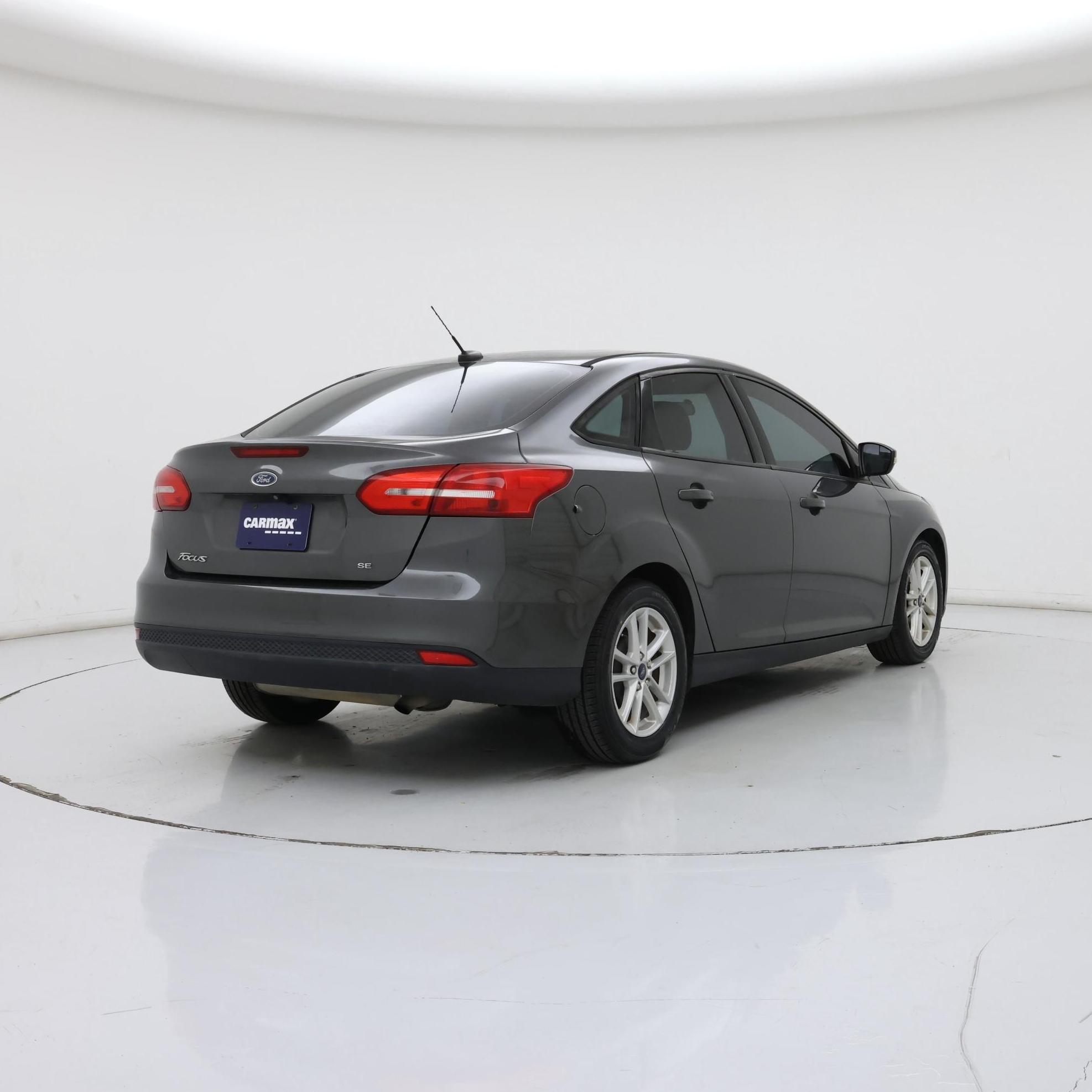 Thumbnail: 2017 Ford Focus - 8