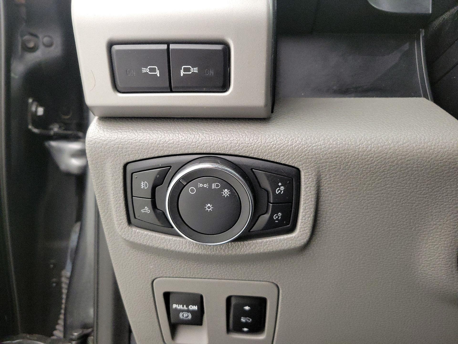 Thumbnail: 2019 Ford F-150 - 13