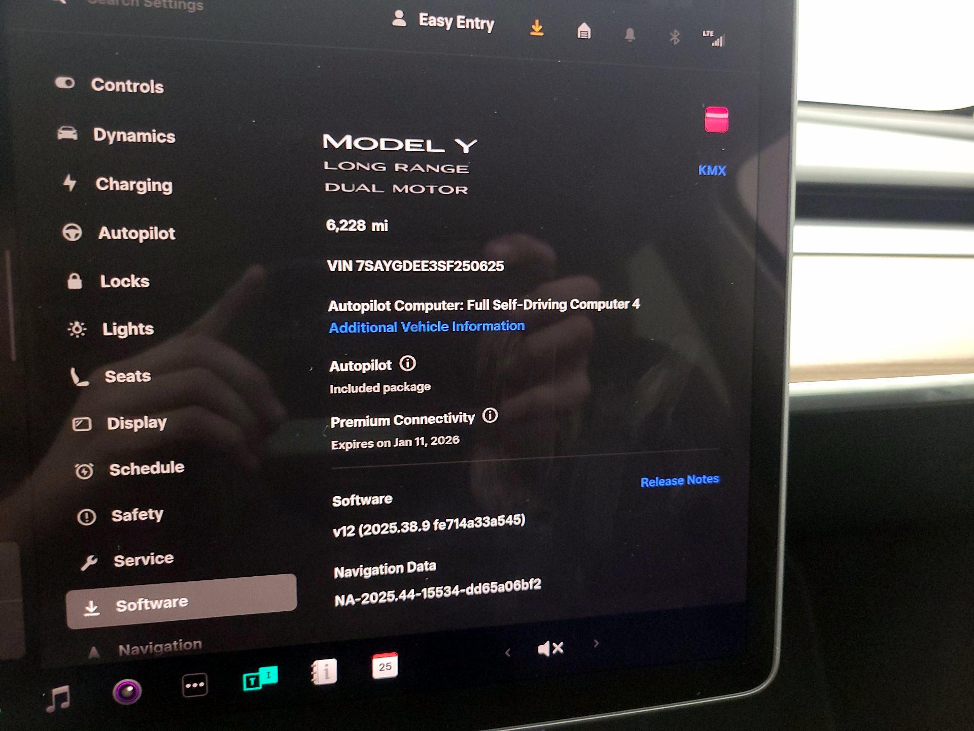 Thumbnail: 2025 Tesla Model Y - 14