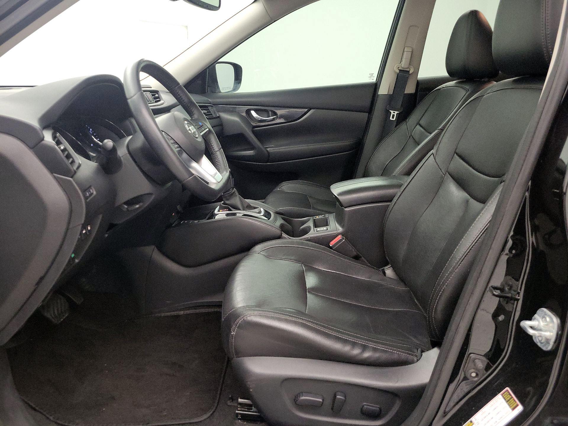 Thumbnail: 2019 Nissan Rogue - 11