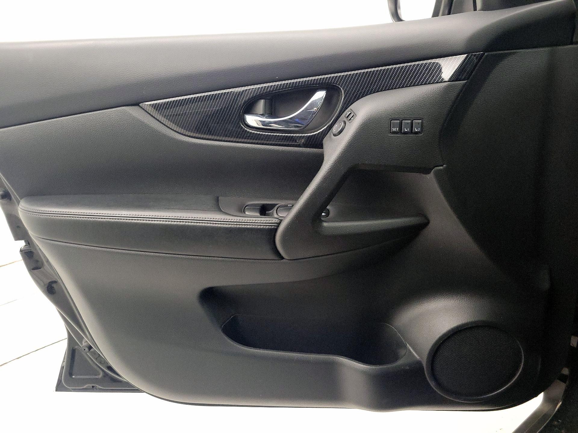 Thumbnail: 2019 Nissan Rogue - 12