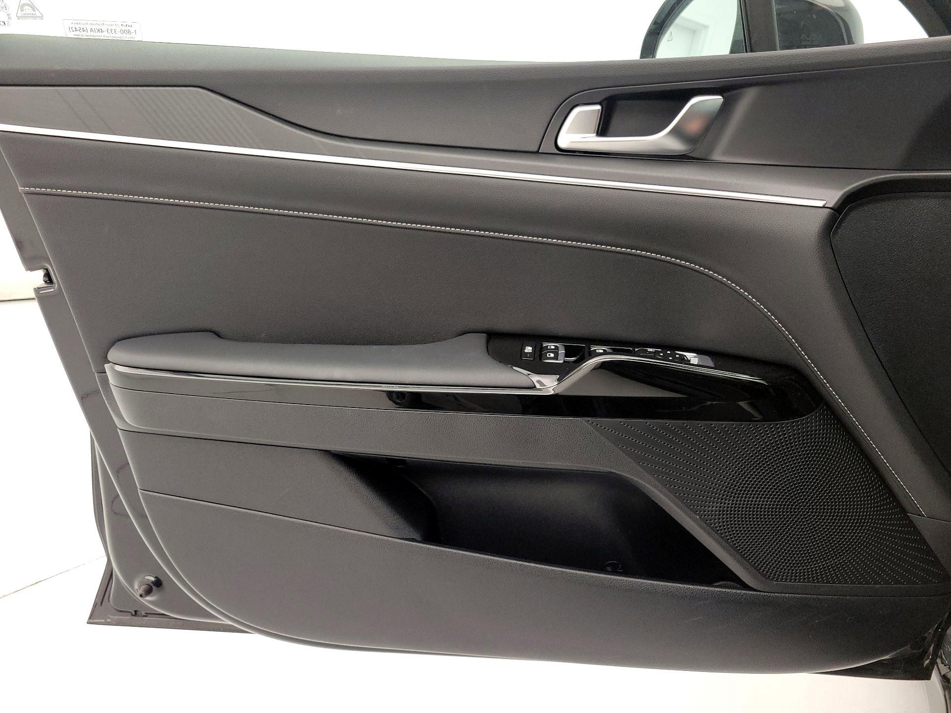 Thumbnail: 2025 Kia K5 - 12