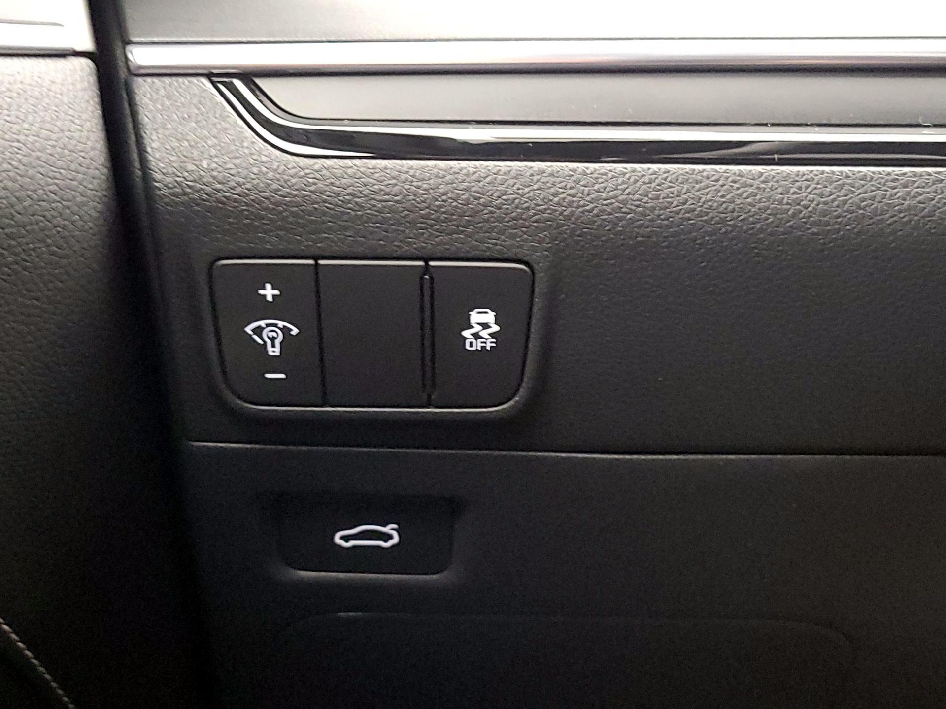 Thumbnail: 2025 Kia K5 - 13