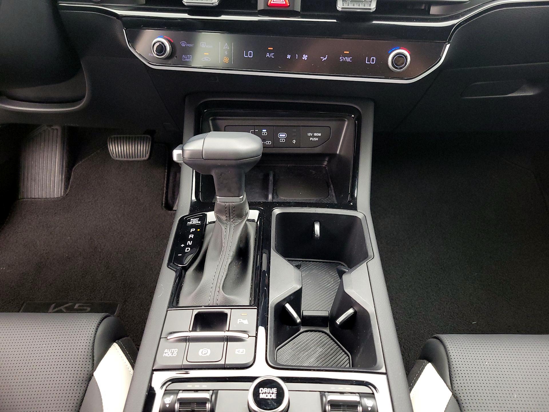 Thumbnail: 2025 Kia K5 - 18