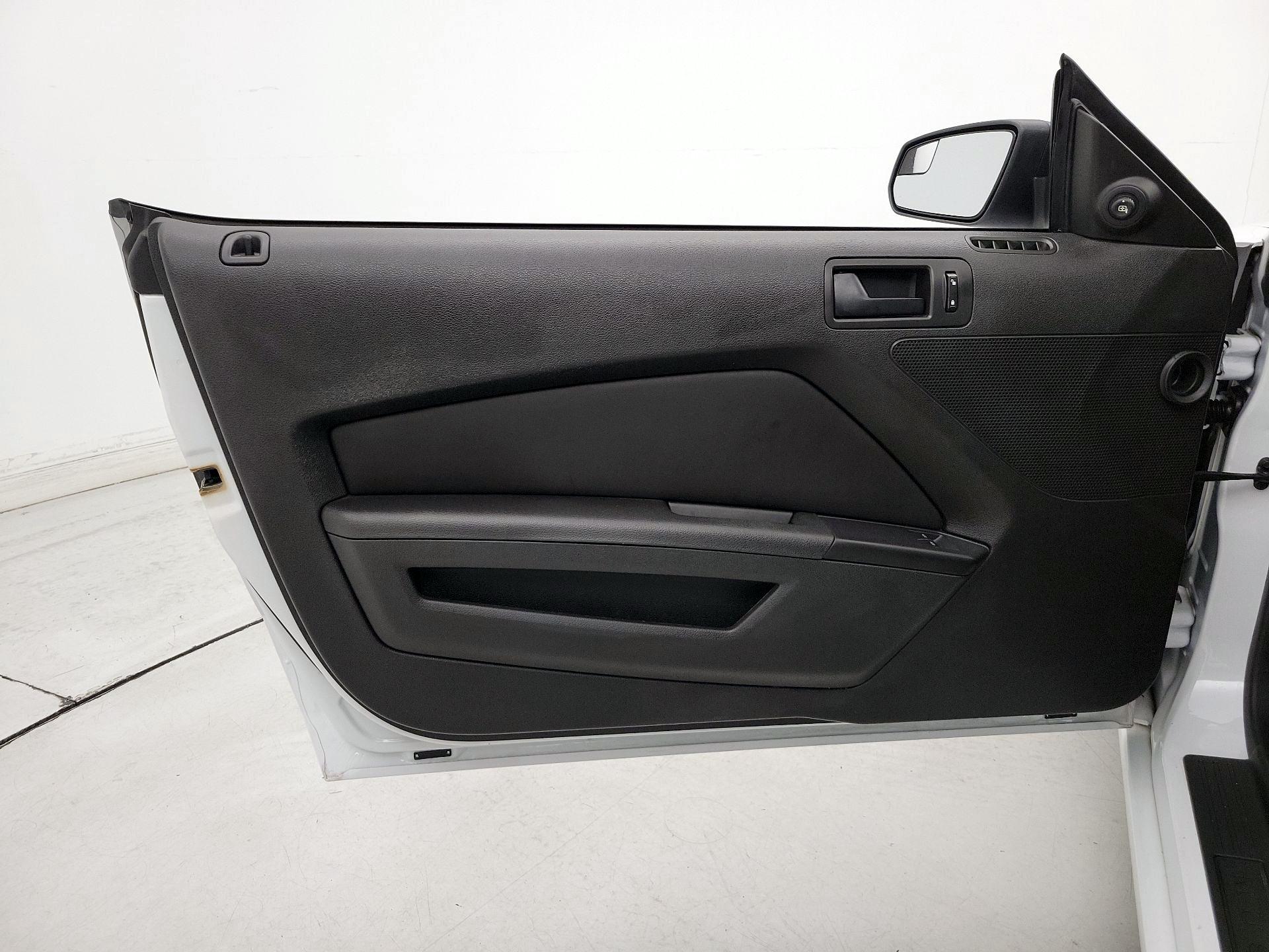 Thumbnail: 2014 Ford Mustang - 12