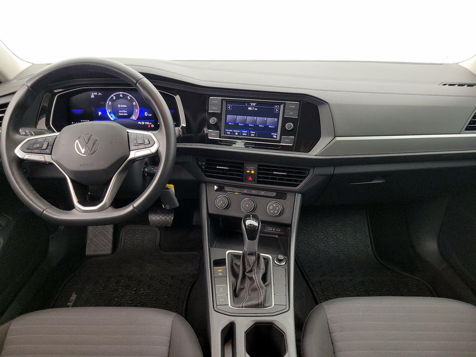 Thumbnail: 2024 Volkswagen Jetta - 9