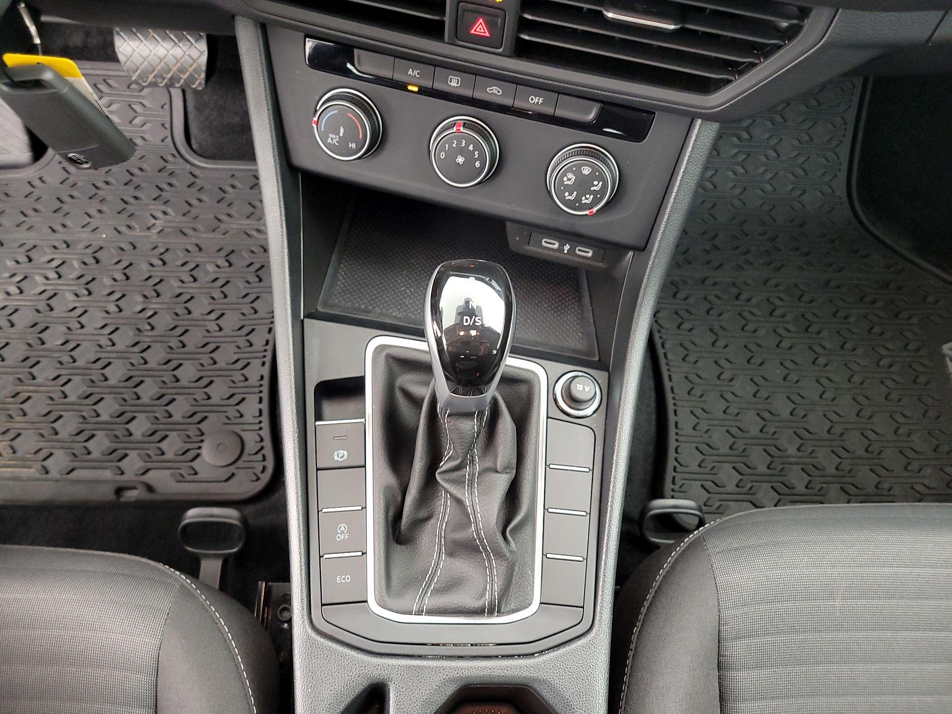 Thumbnail: 2024 Volkswagen Jetta - 17