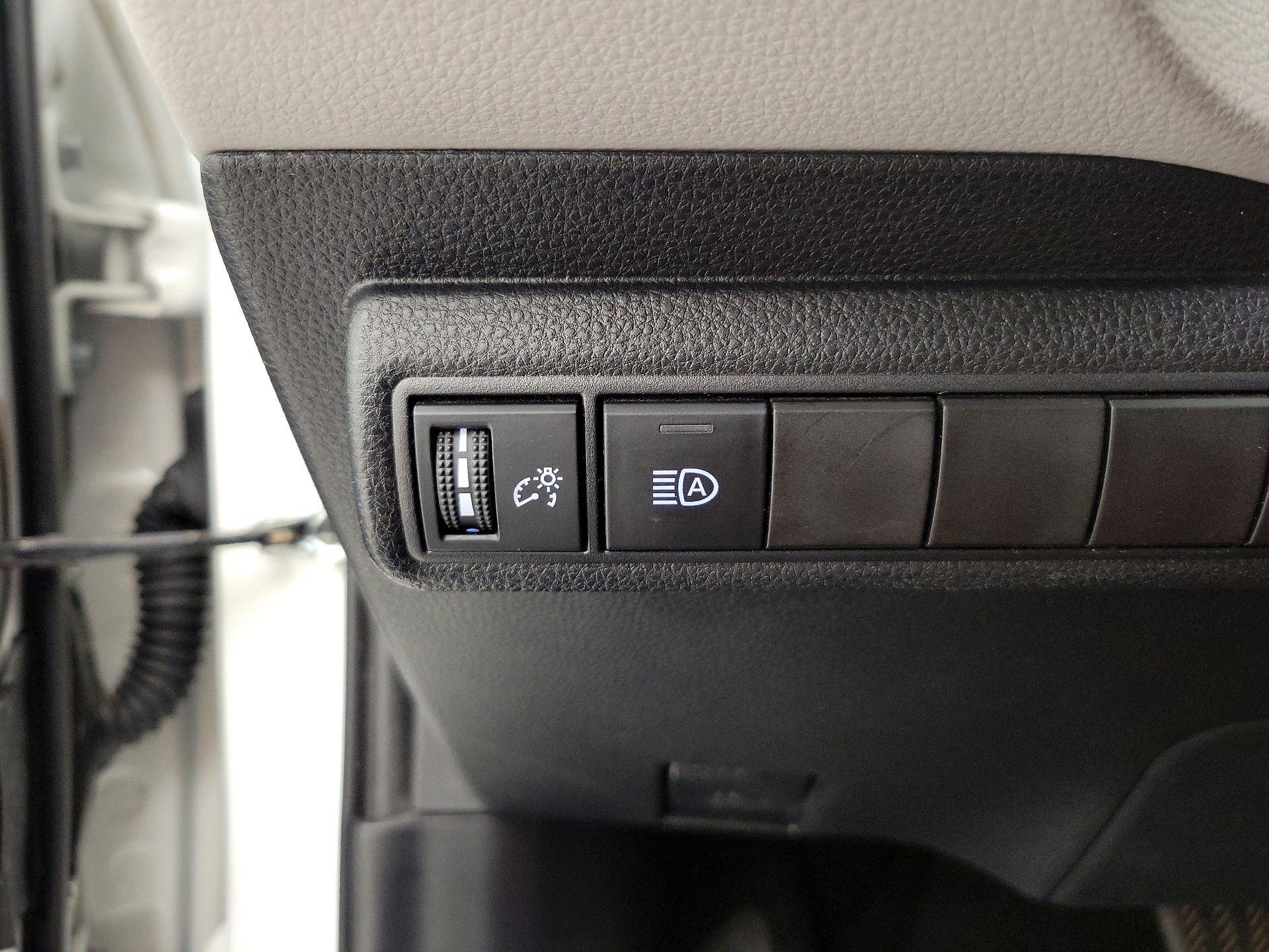 Thumbnail: 2020 Toyota Corolla - 13