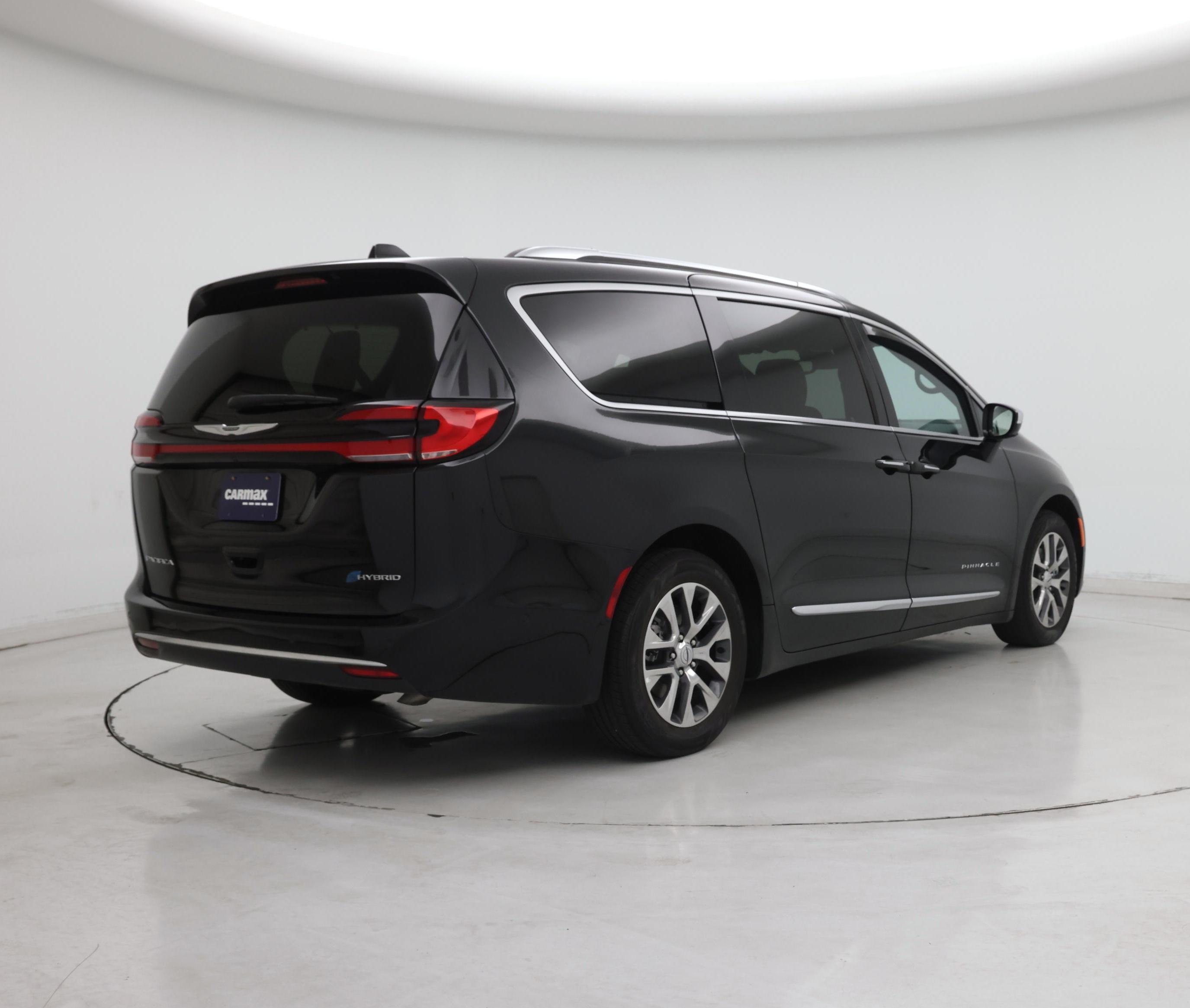 Thumbnail: 2023 Chrysler Pacifica - 8