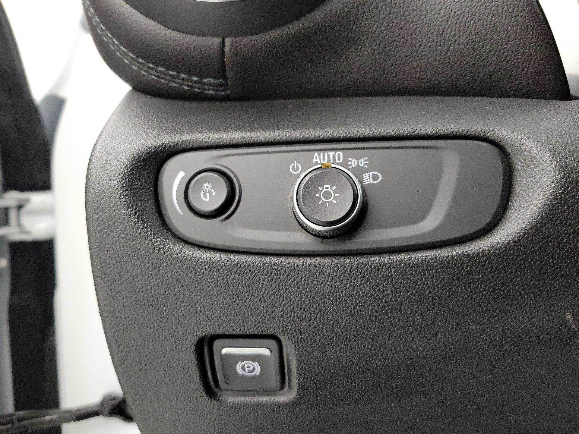 Thumbnail: 2020 Chevrolet Blazer - 13