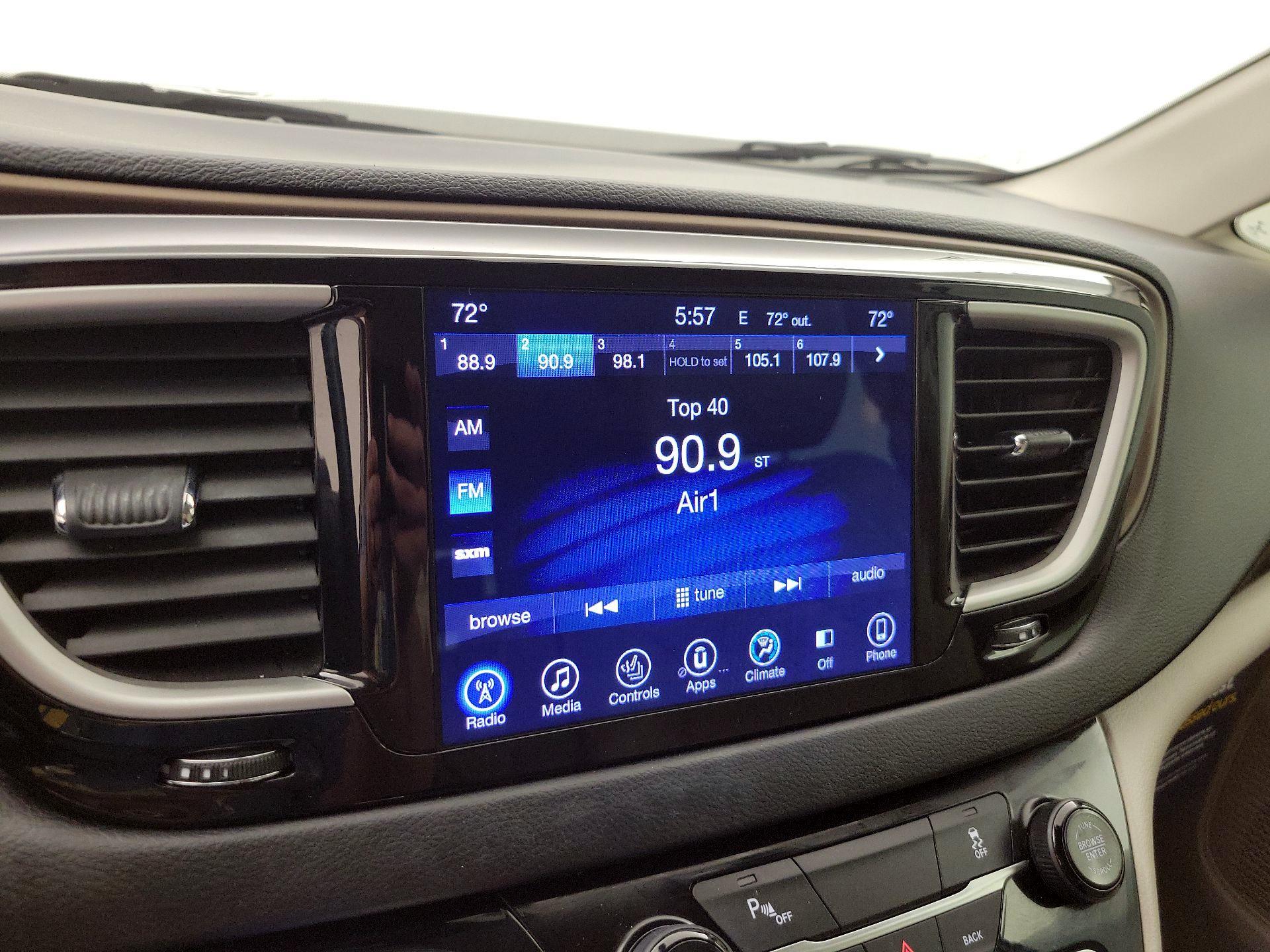 Thumbnail: 2017 Chrysler Pacifica - 15