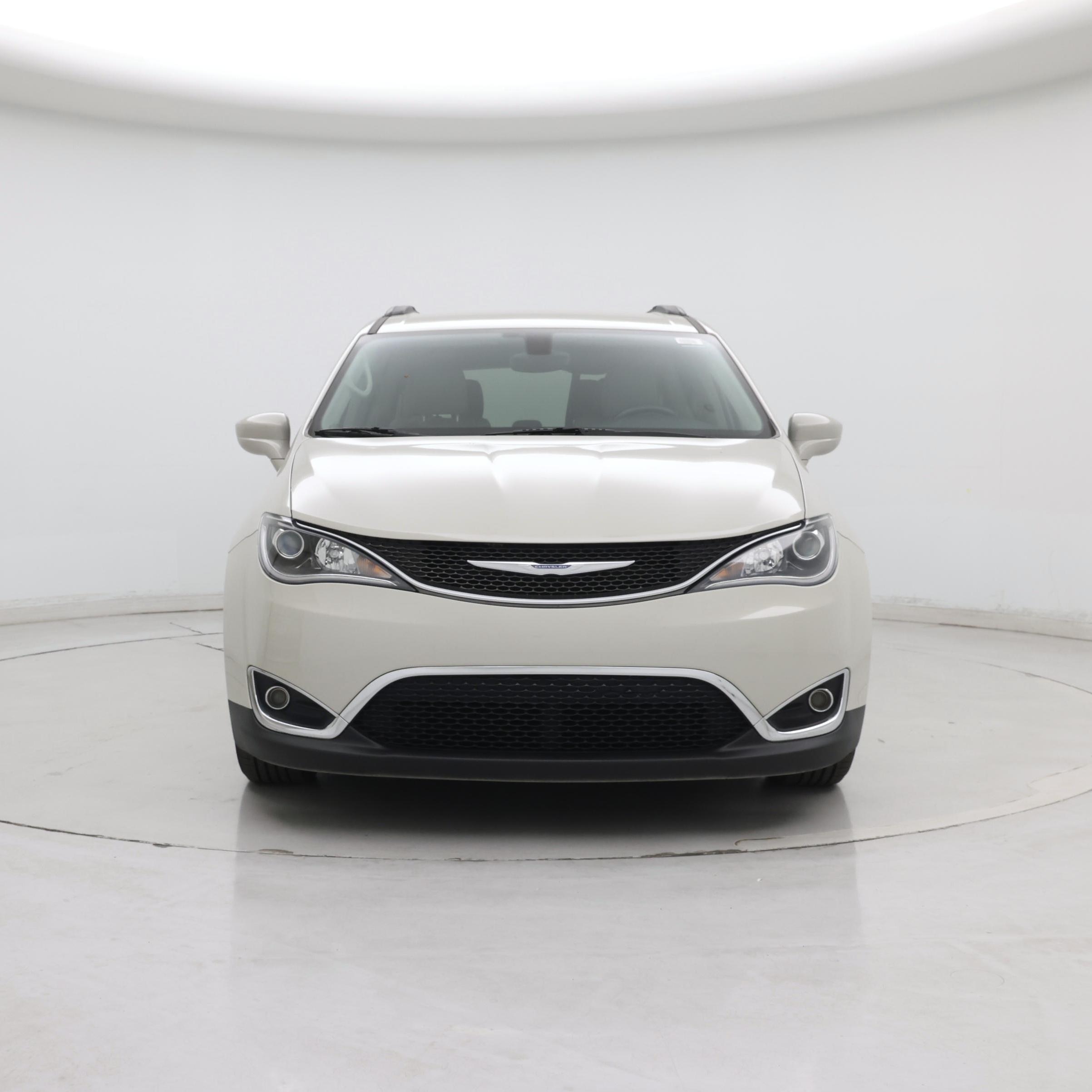 Thumbnail: 2017 Chrysler Pacifica - 5