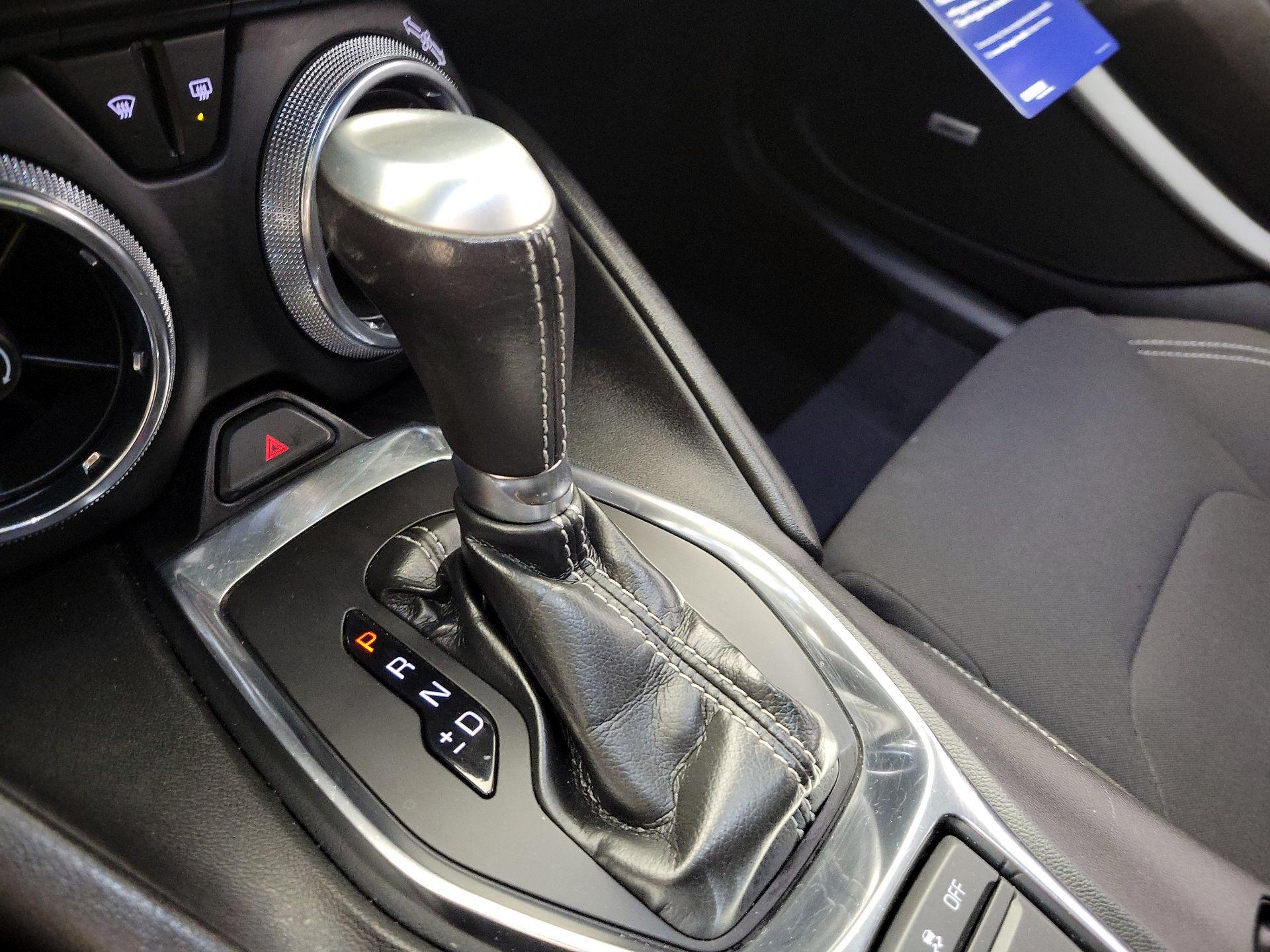 Thumbnail: 2020 Chevrolet Camaro - 17