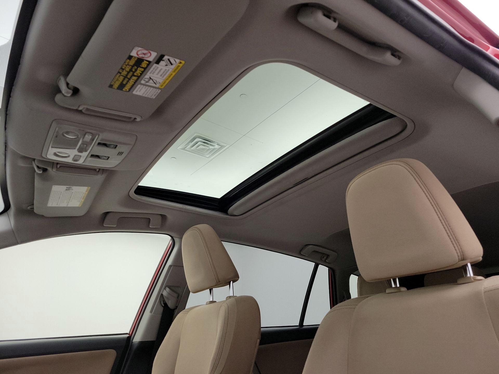 Thumbnail: 2015 Toyota RAV4 - 19