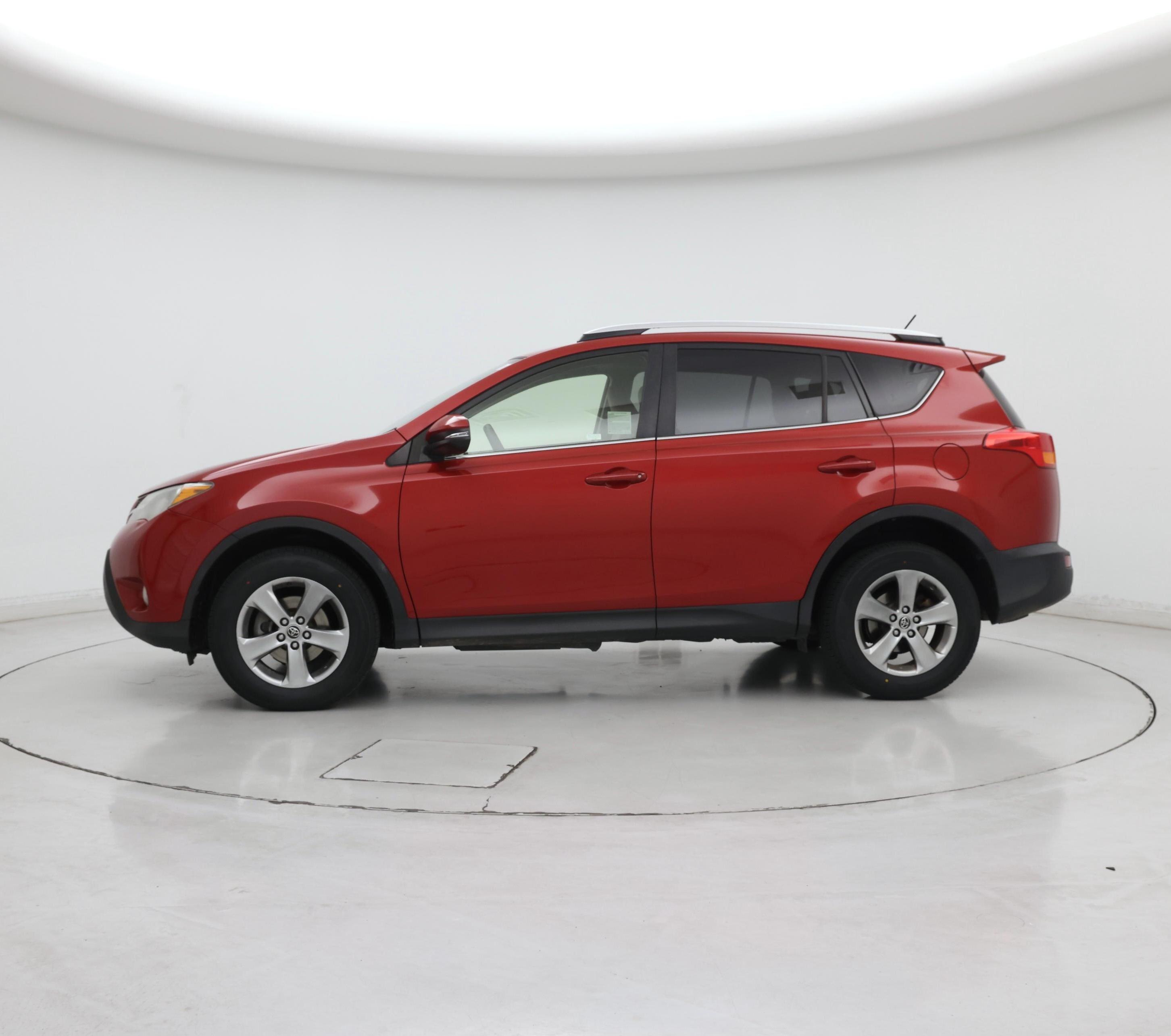 Thumbnail: 2015 Toyota RAV4 - 3