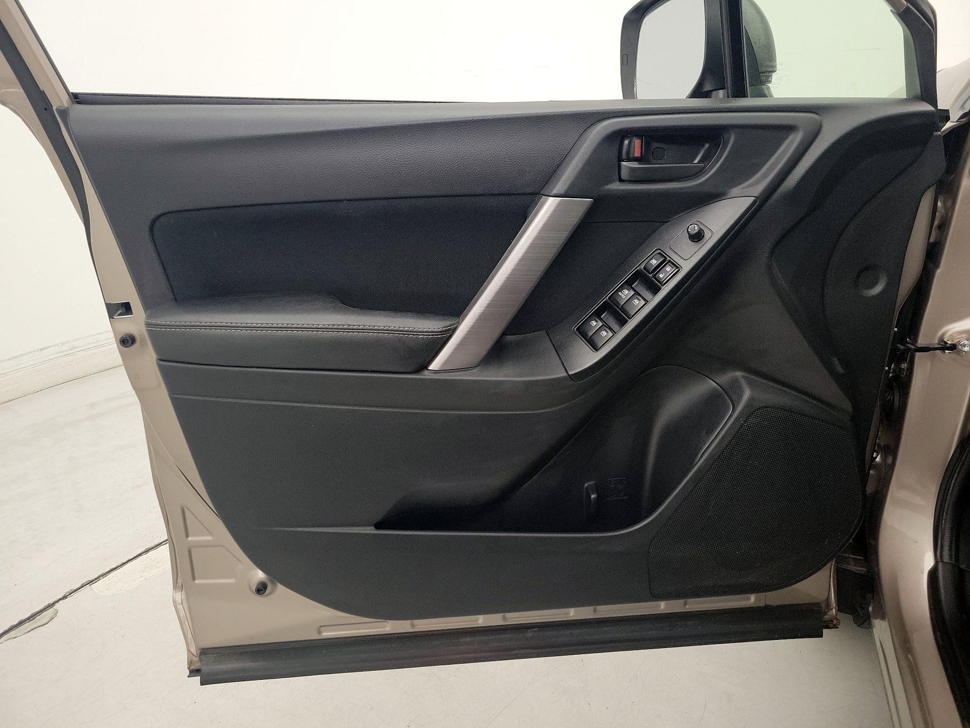 Thumbnail: 2016 Subaru Forester - 12