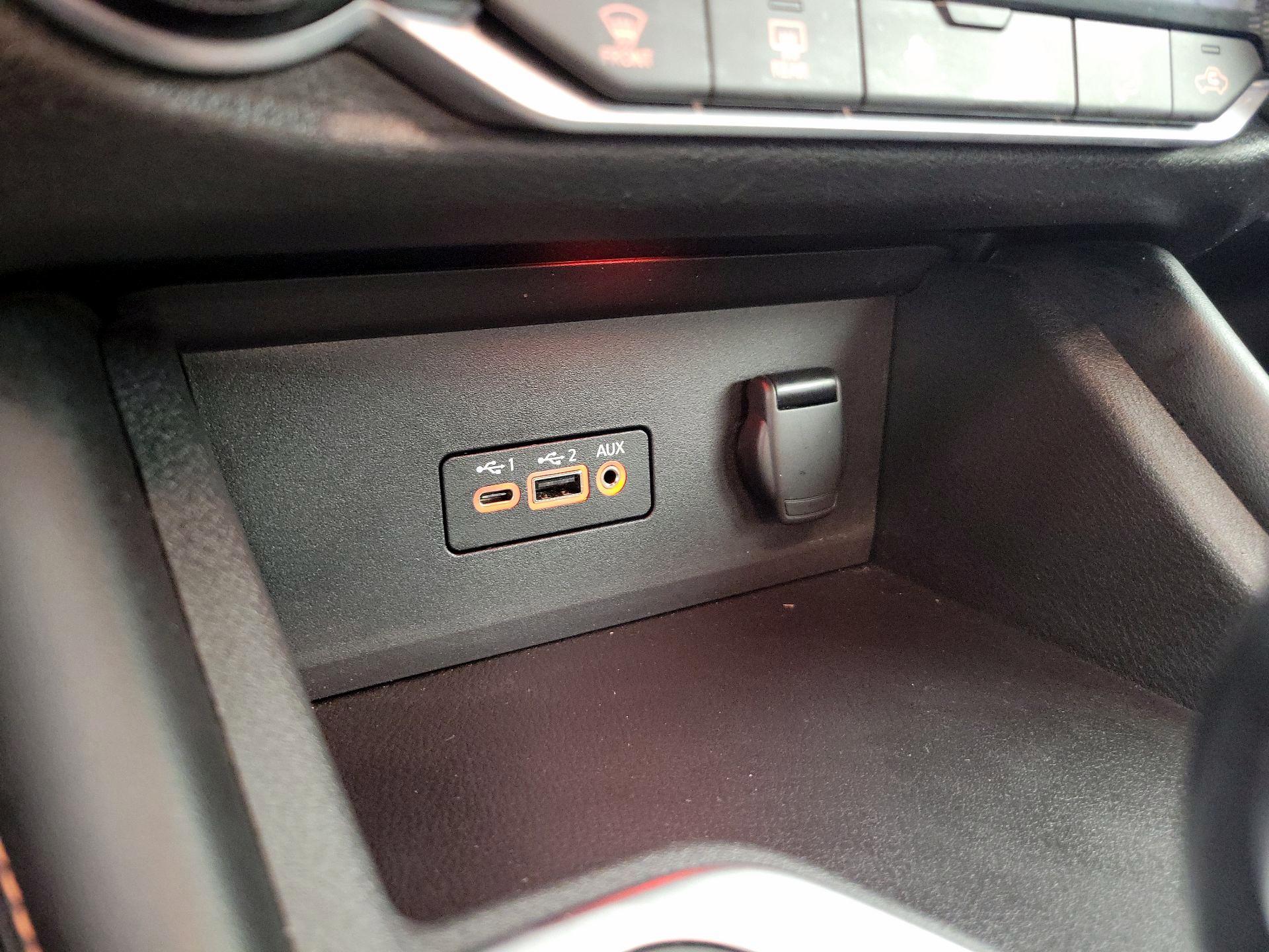 Thumbnail: 2021 Nissan Sentra - 18