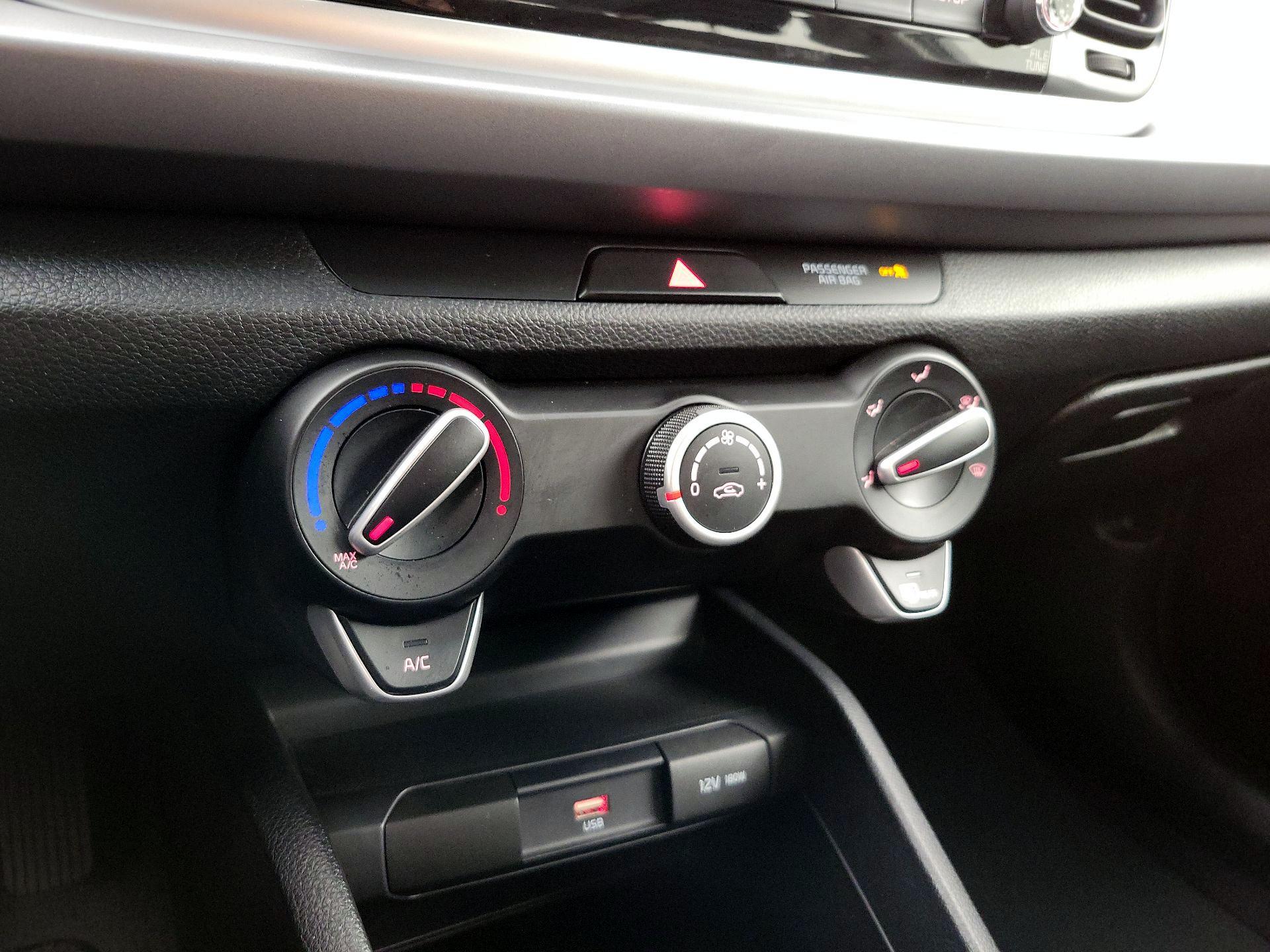 Thumbnail: 2023 Kia Rio - 16