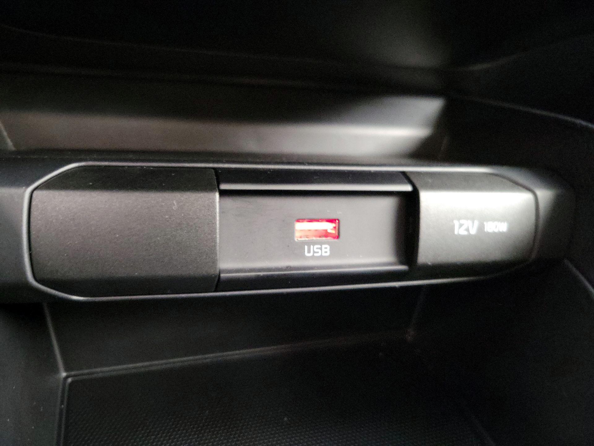 Thumbnail: 2023 Kia Rio - 18