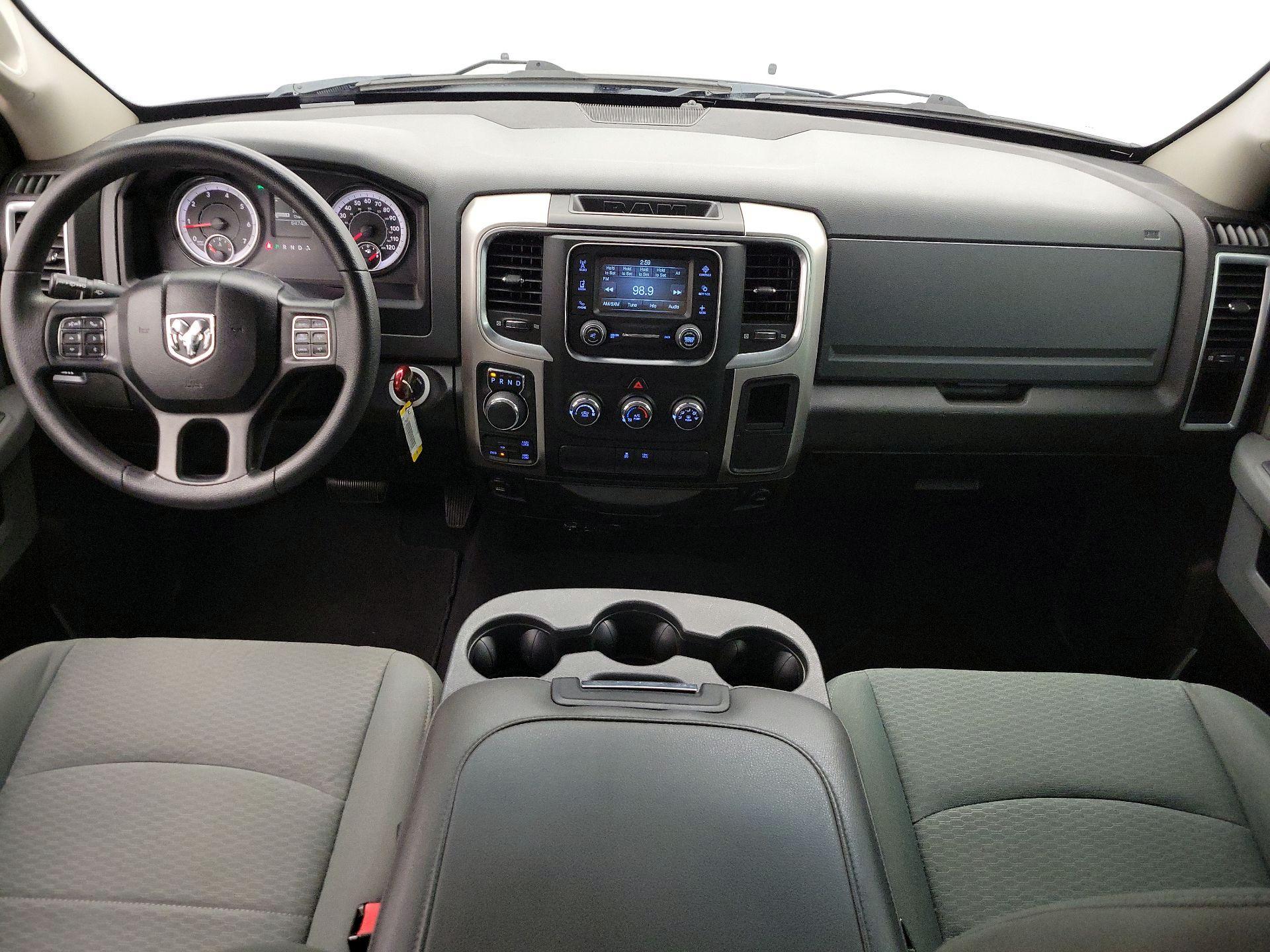 Thumbnail: 2019 RAM 1500 Classic - 9