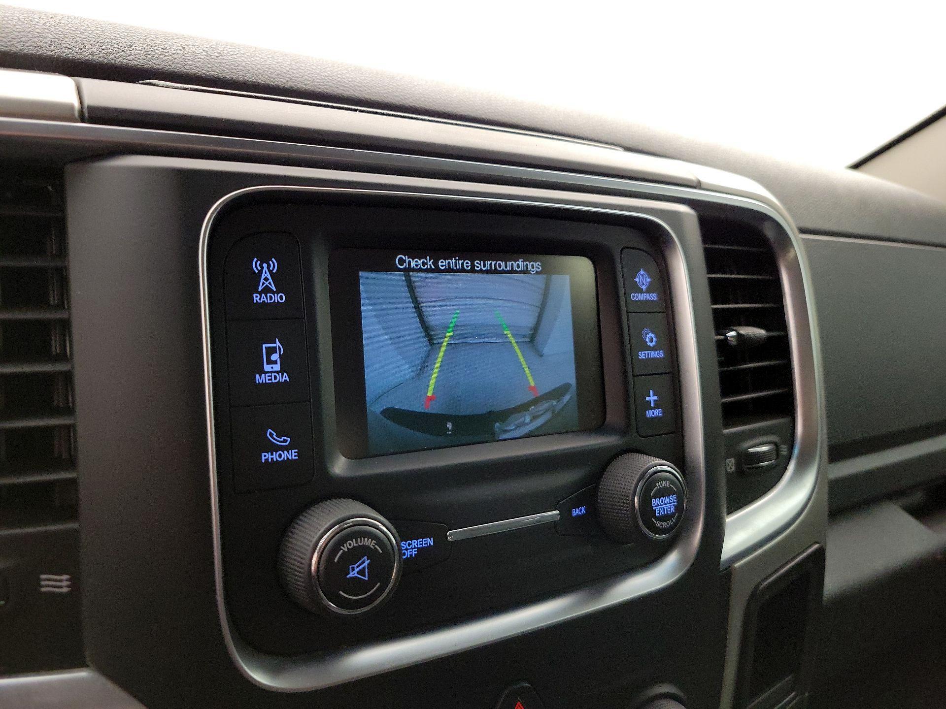 Thumbnail: 2019 RAM 1500 Classic - 14