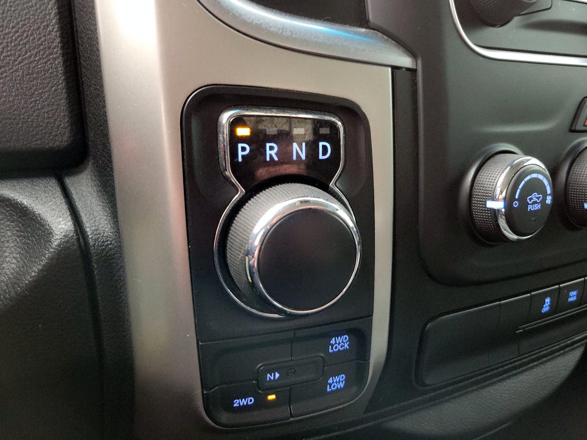 Thumbnail: 2019 RAM 1500 Classic - 17