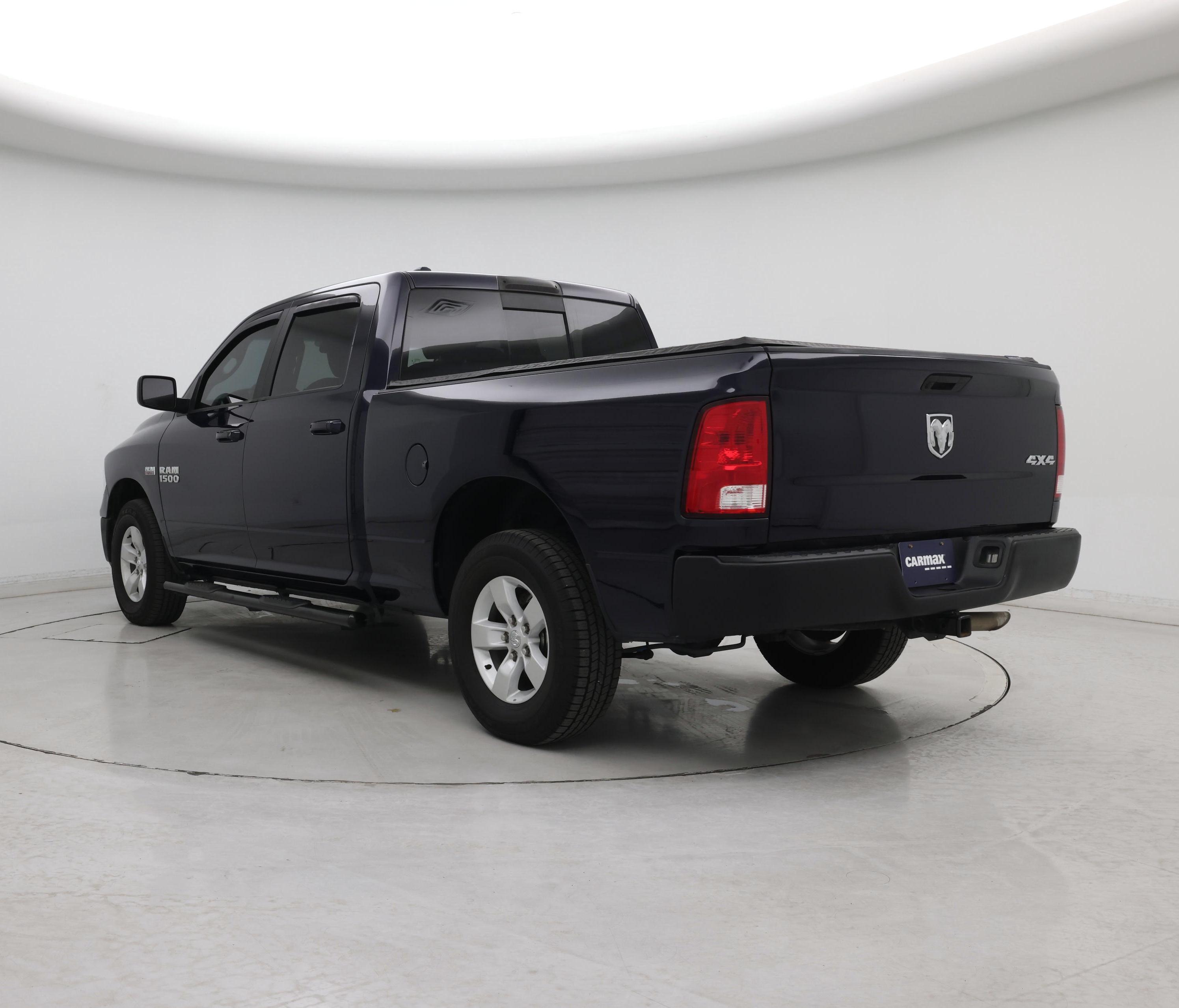 Thumbnail: 2019 RAM 1500 Classic - 2