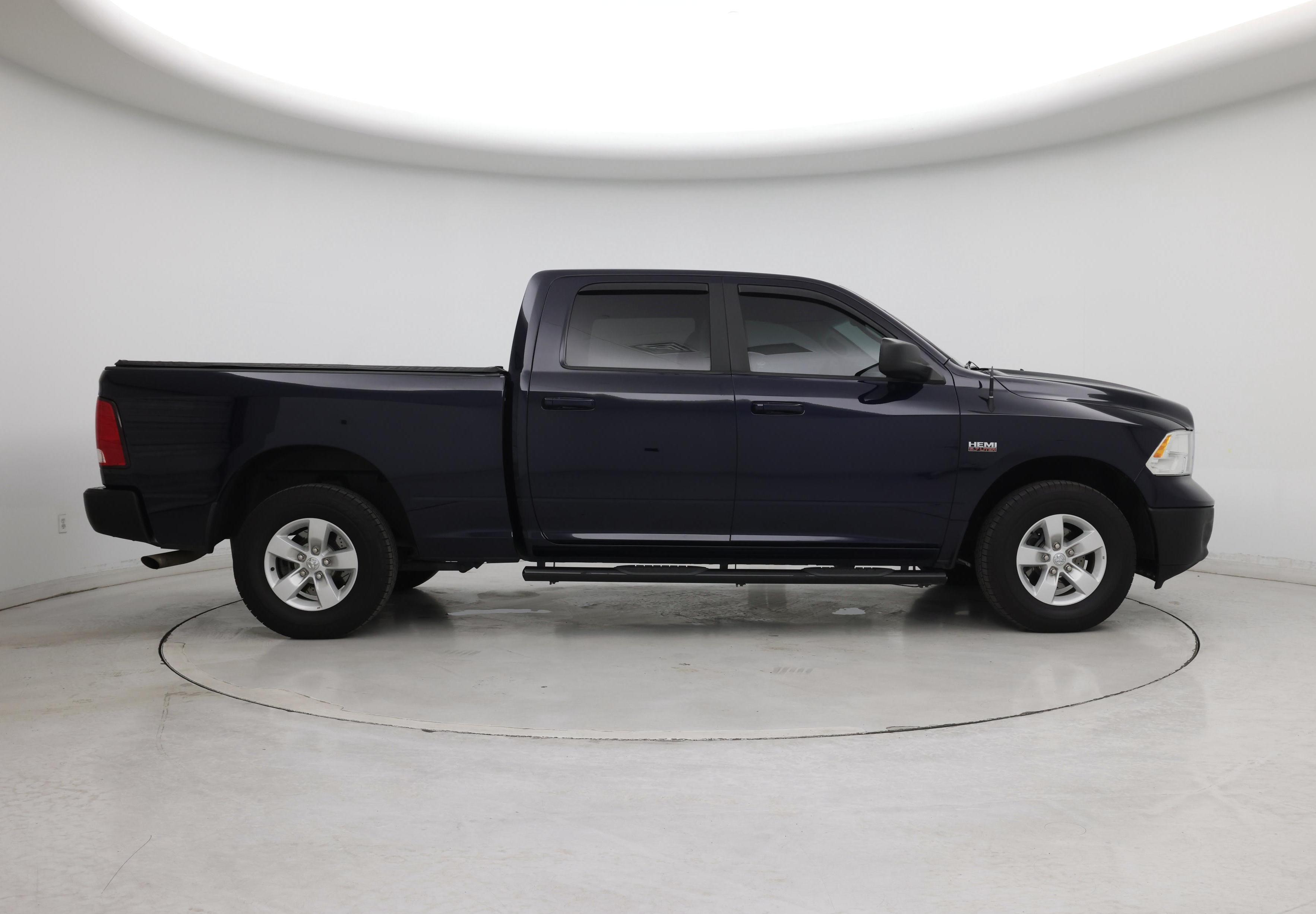 Thumbnail: 2019 RAM 1500 Classic - 7