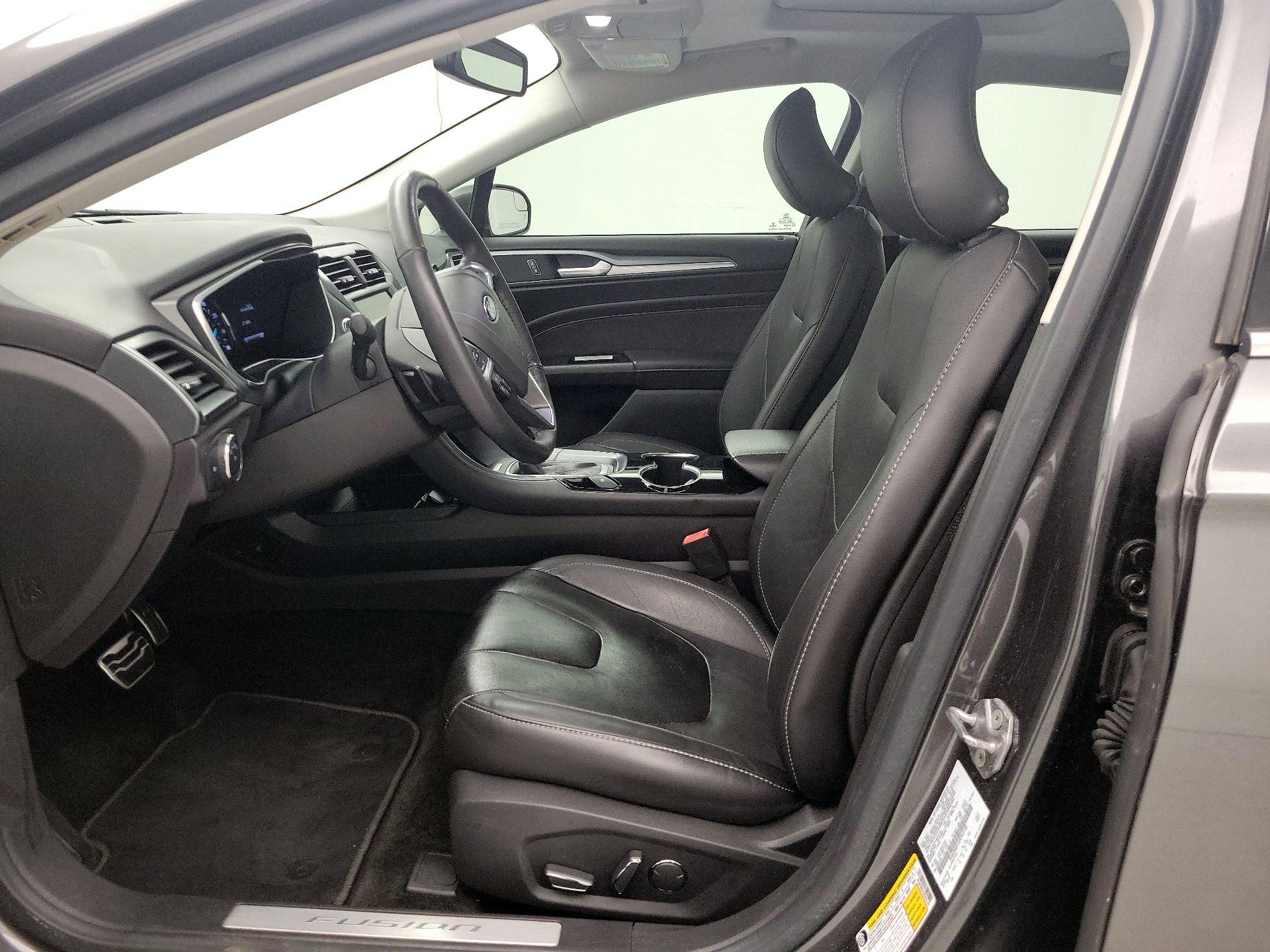 Thumbnail: 2016 Ford Fusion - 11