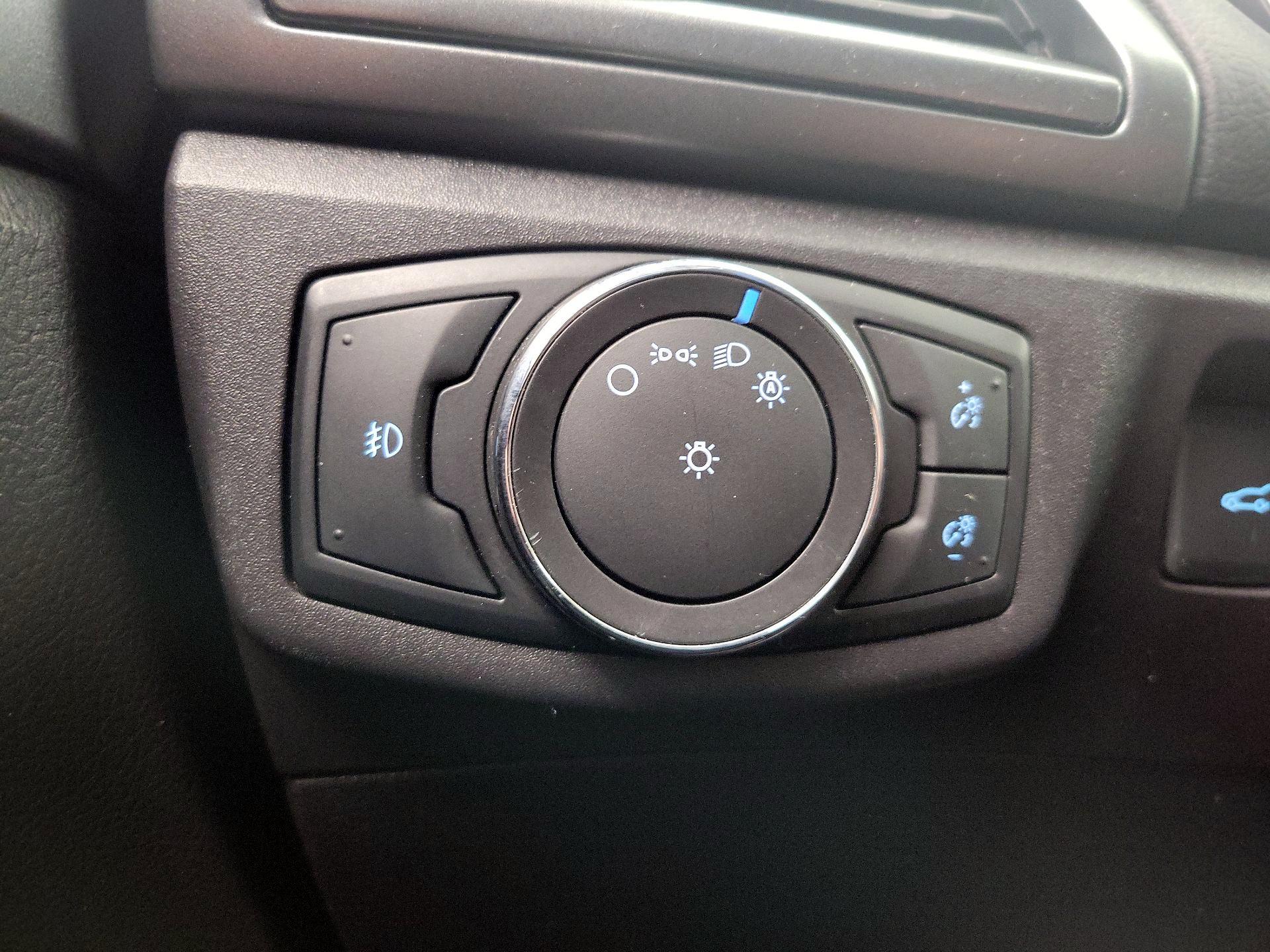 Thumbnail: 2016 Ford Fusion - 13