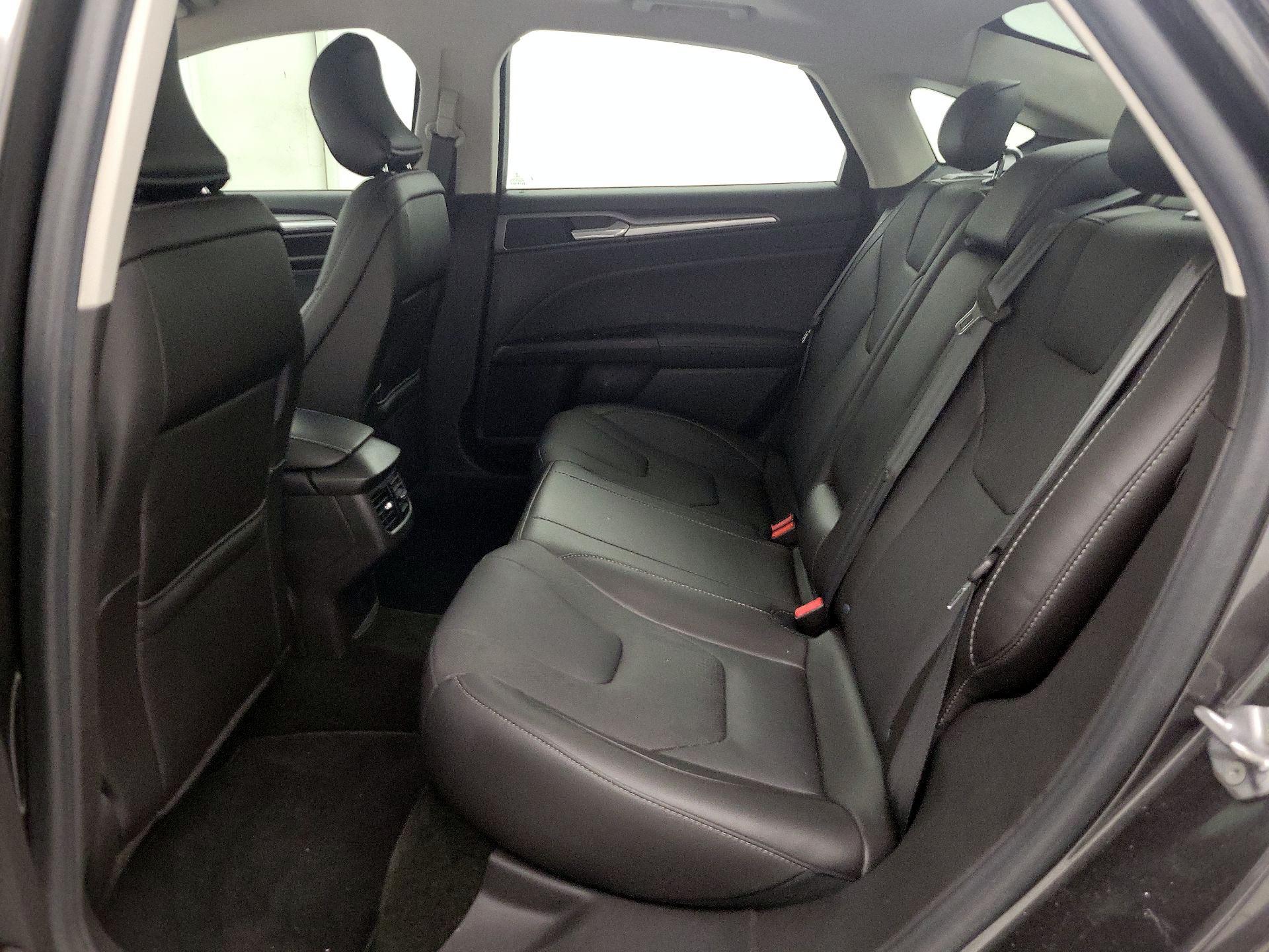 Thumbnail: 2016 Ford Fusion - 20