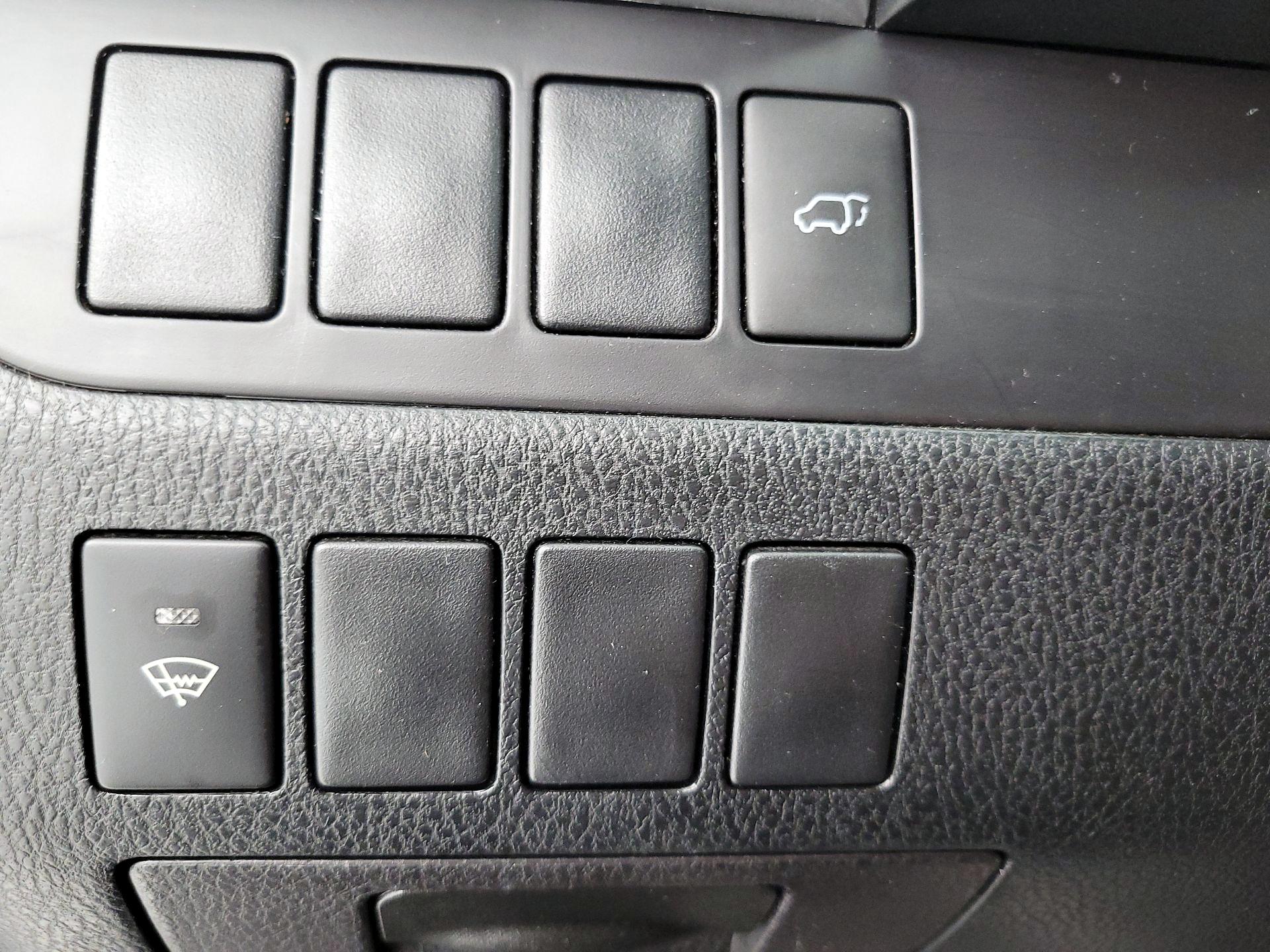 Thumbnail: 2016 Toyota Highlander - 13