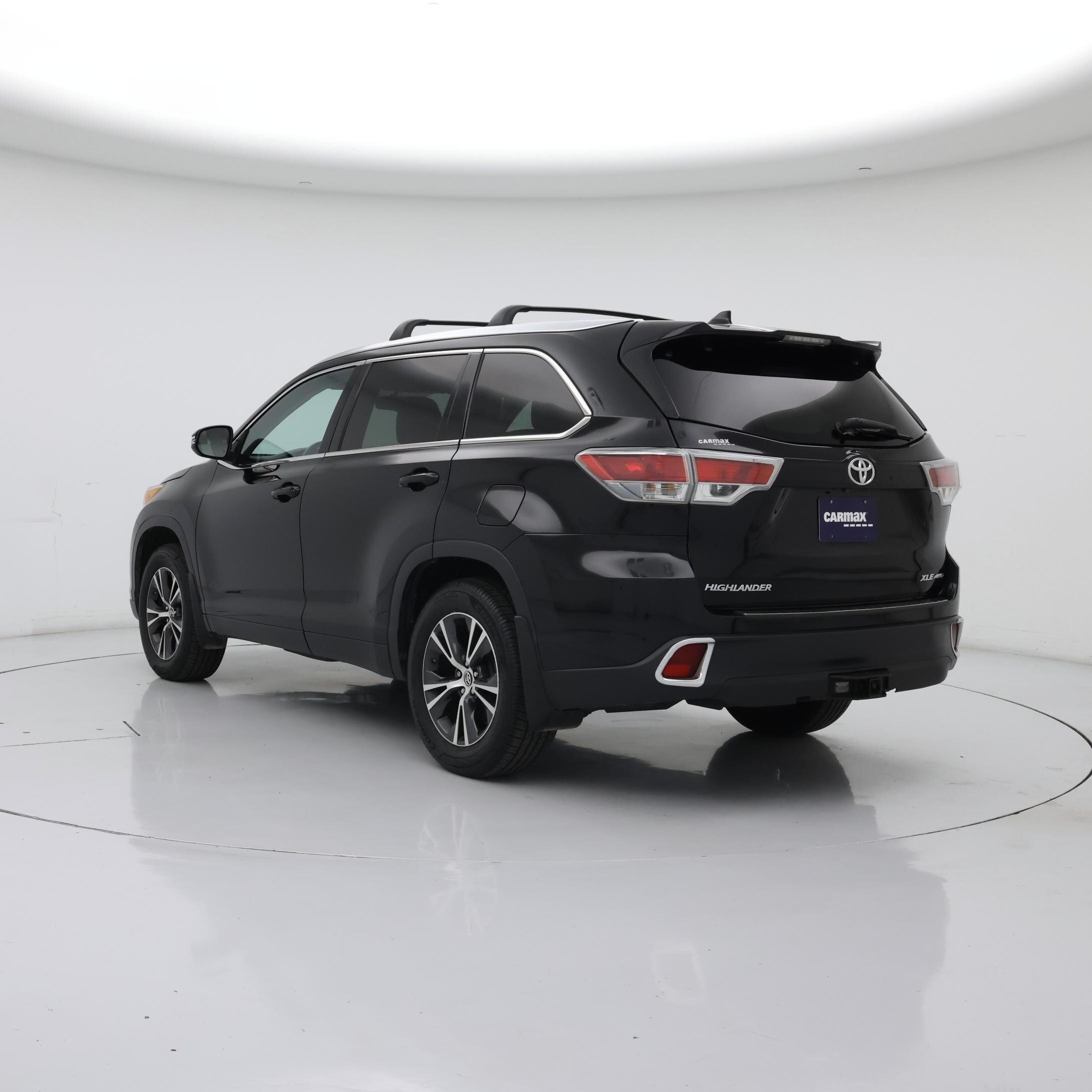Thumbnail: 2016 Toyota Highlander - 2