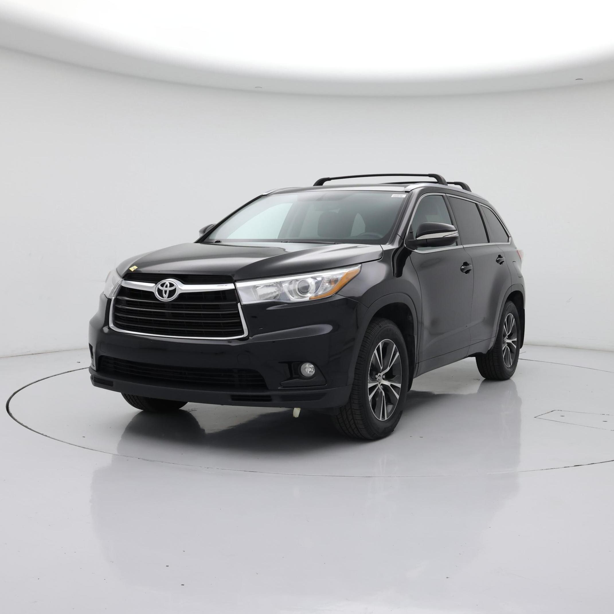 Thumbnail: 2016 Toyota Highlander - 4
