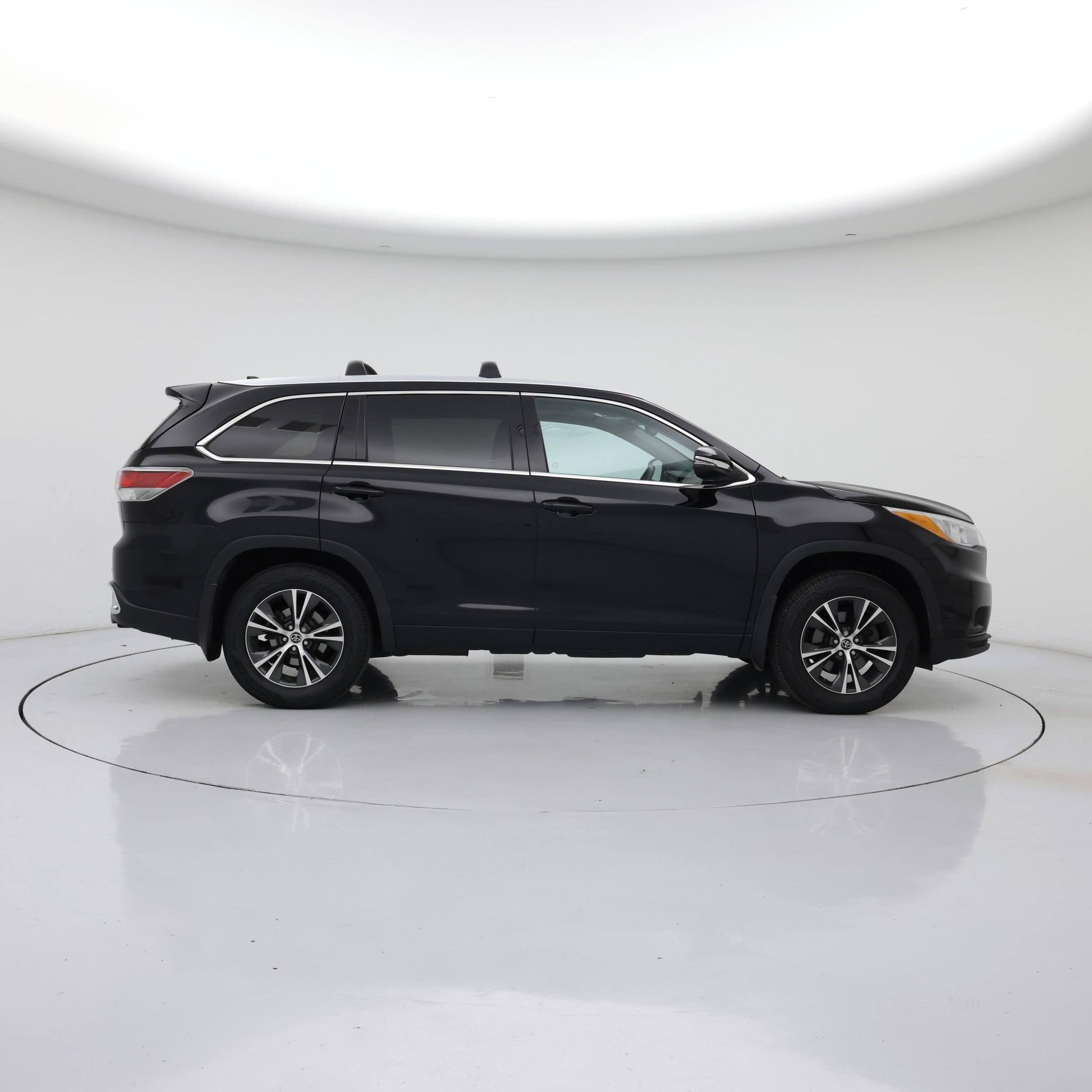 Thumbnail: 2016 Toyota Highlander - 7