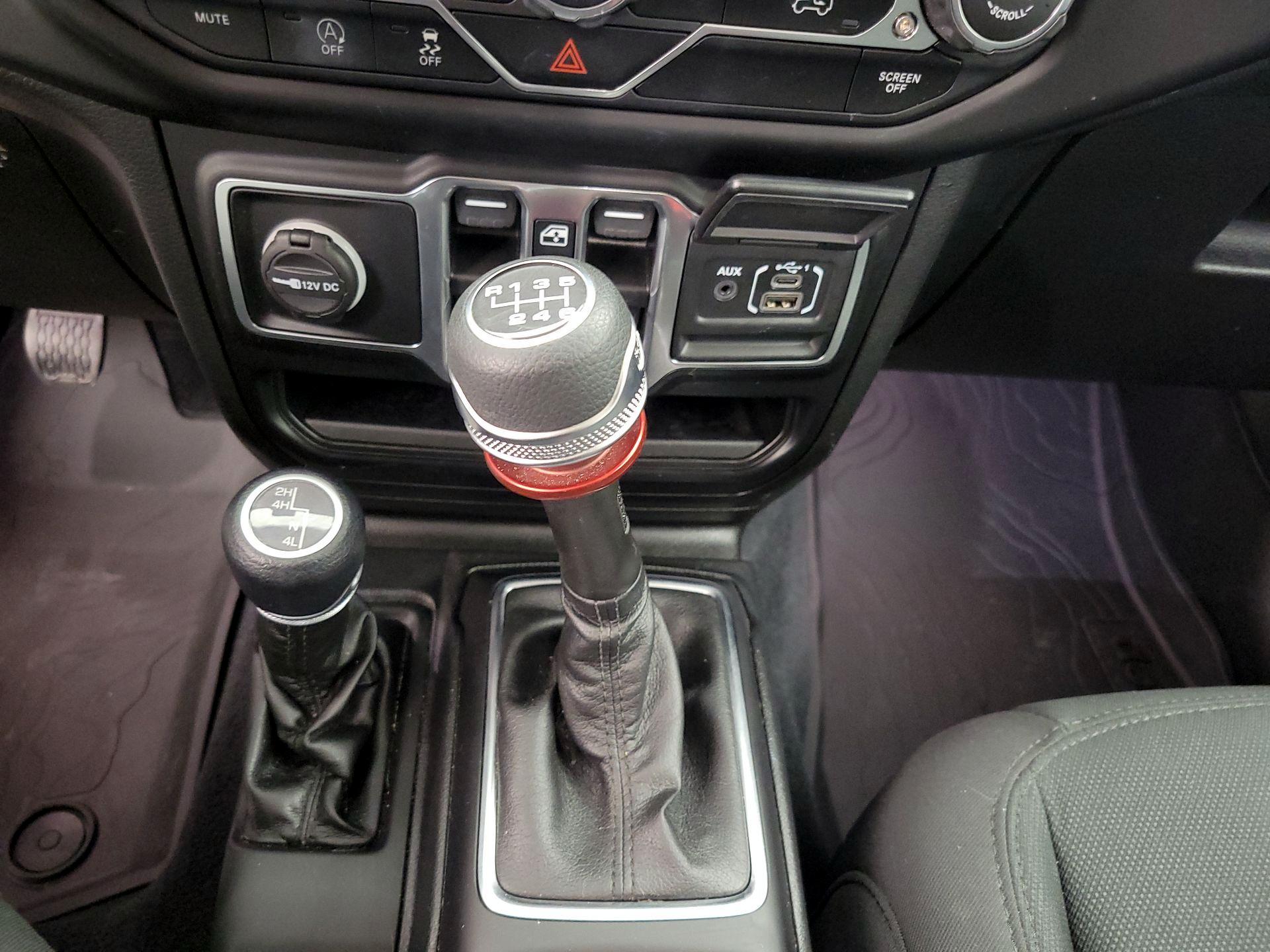 Thumbnail: 2022 Jeep Wrangler - 17