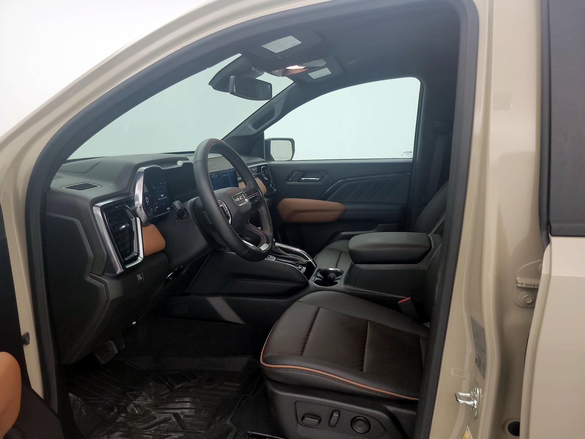 Thumbnail: 2024 GMC Canyon - 11