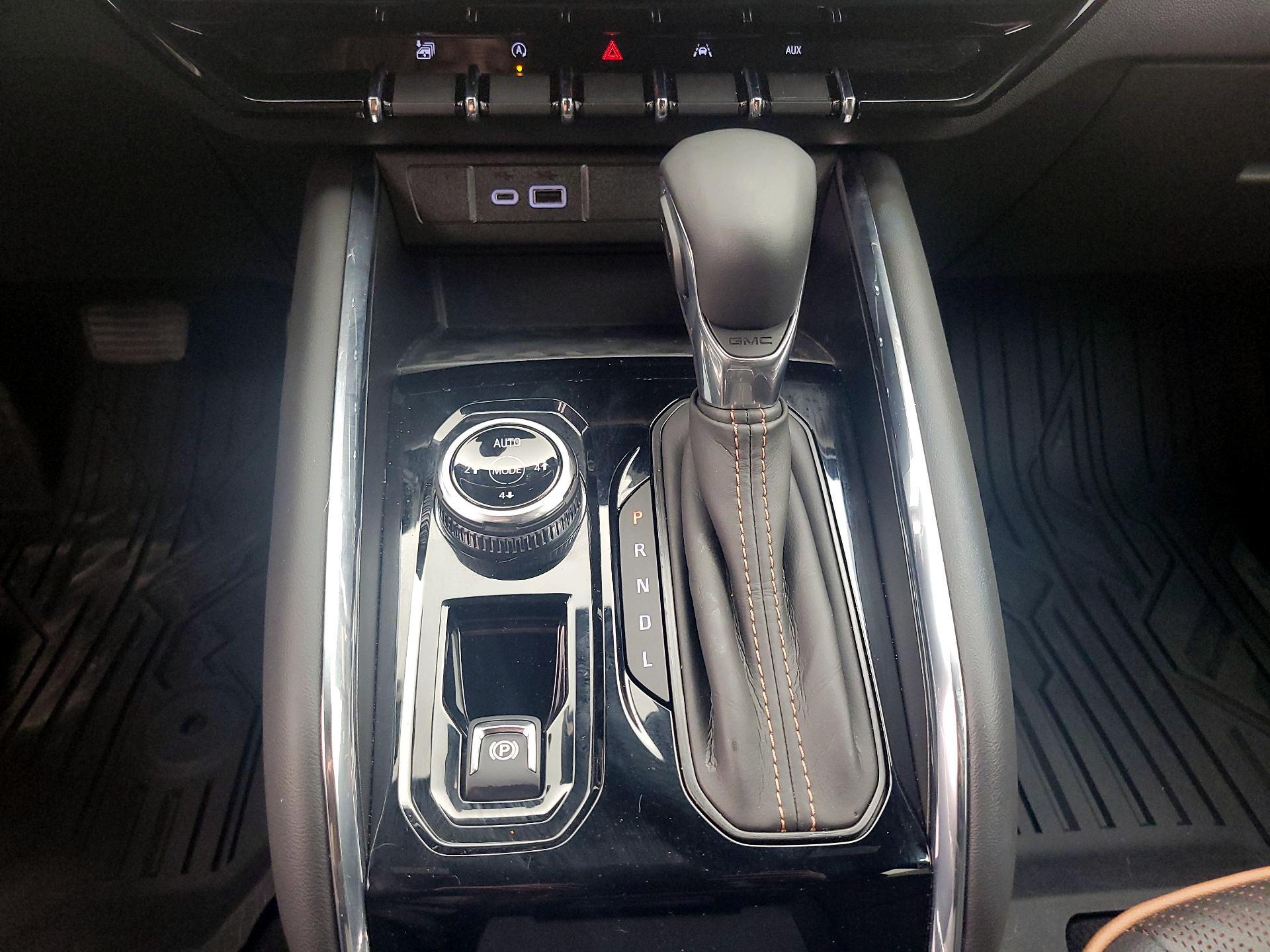 Thumbnail: 2024 GMC Canyon - 18