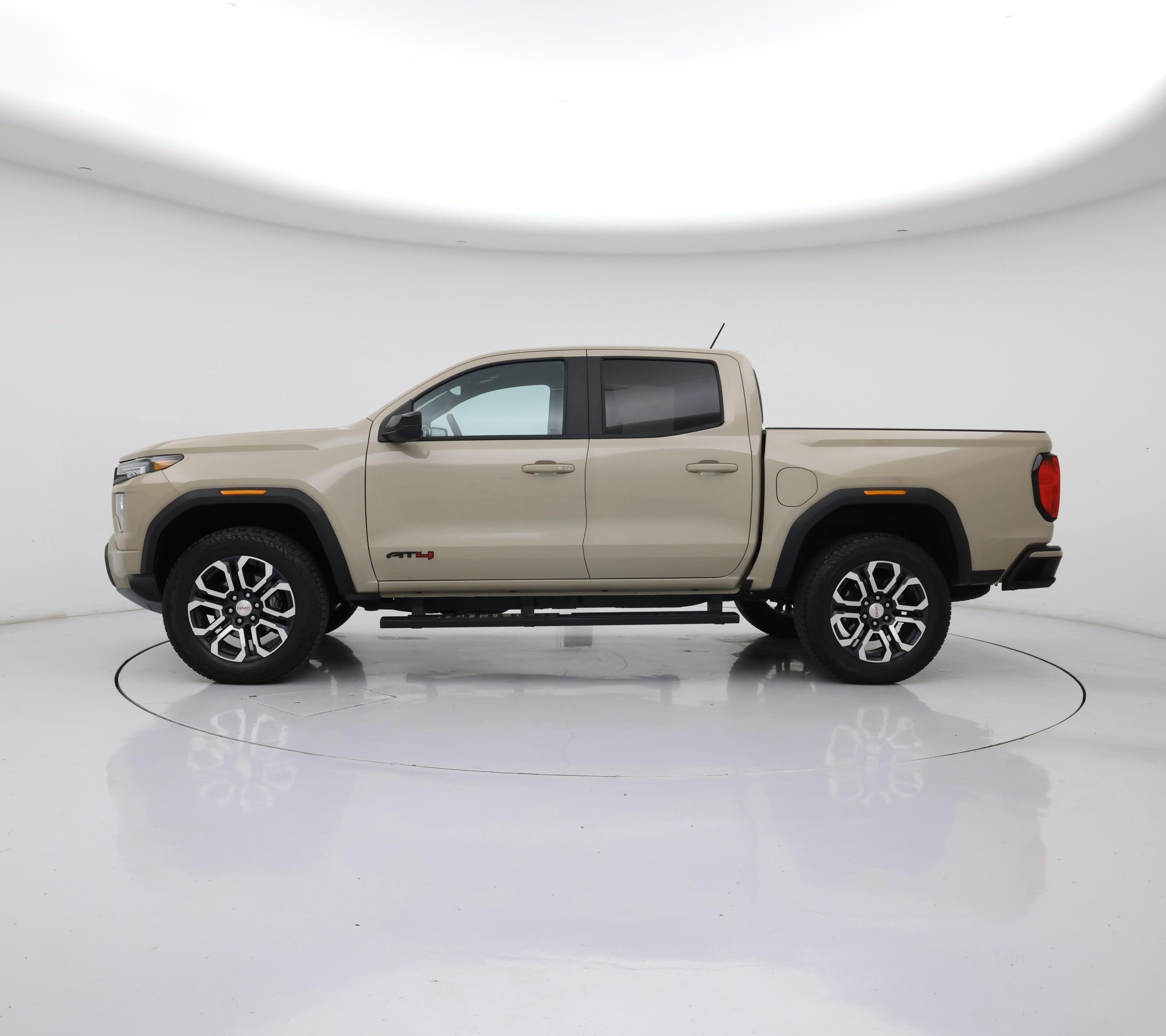 Thumbnail: 2024 GMC Canyon - 3
