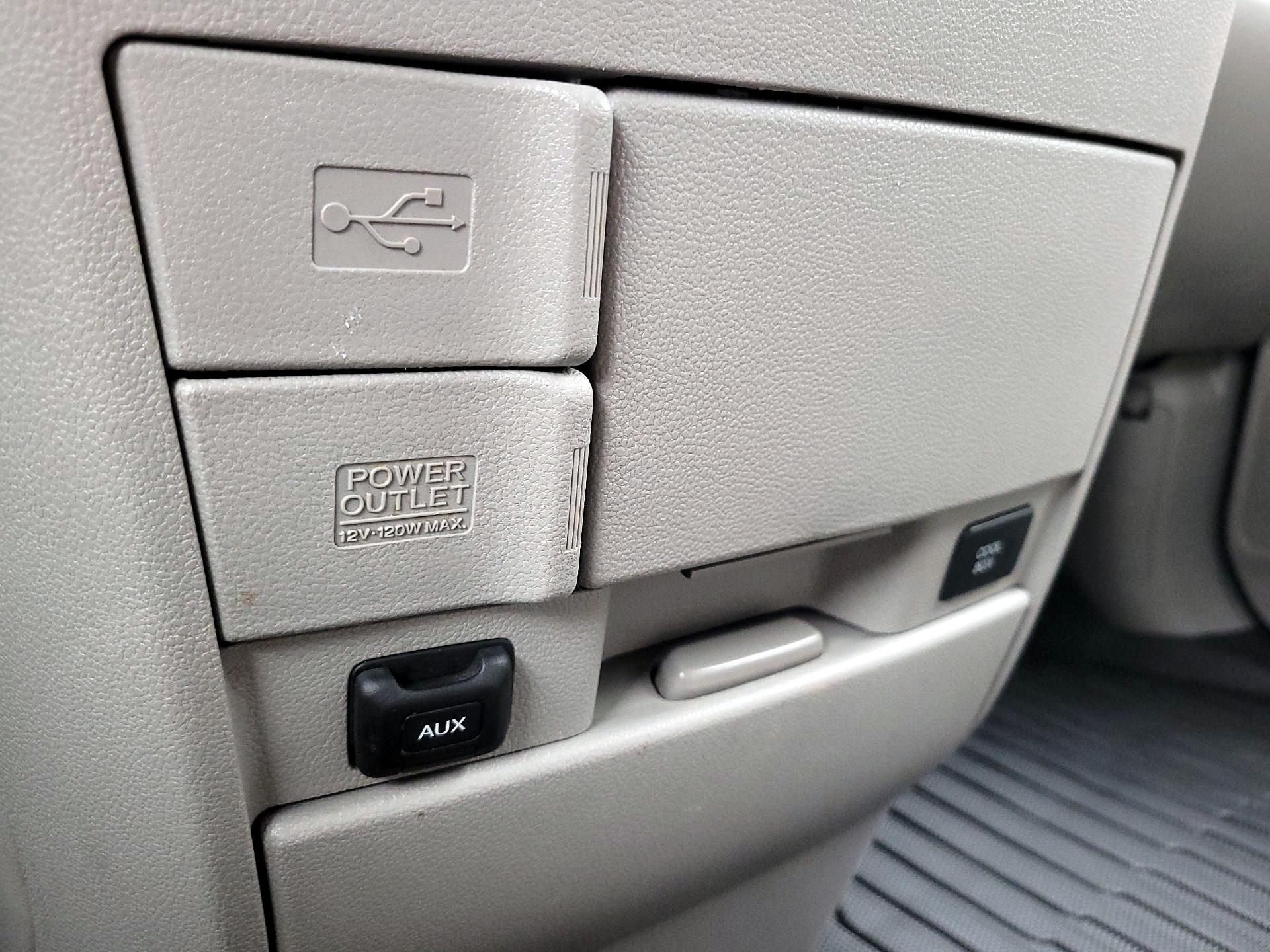 Thumbnail: 2017 Honda Odyssey - 18