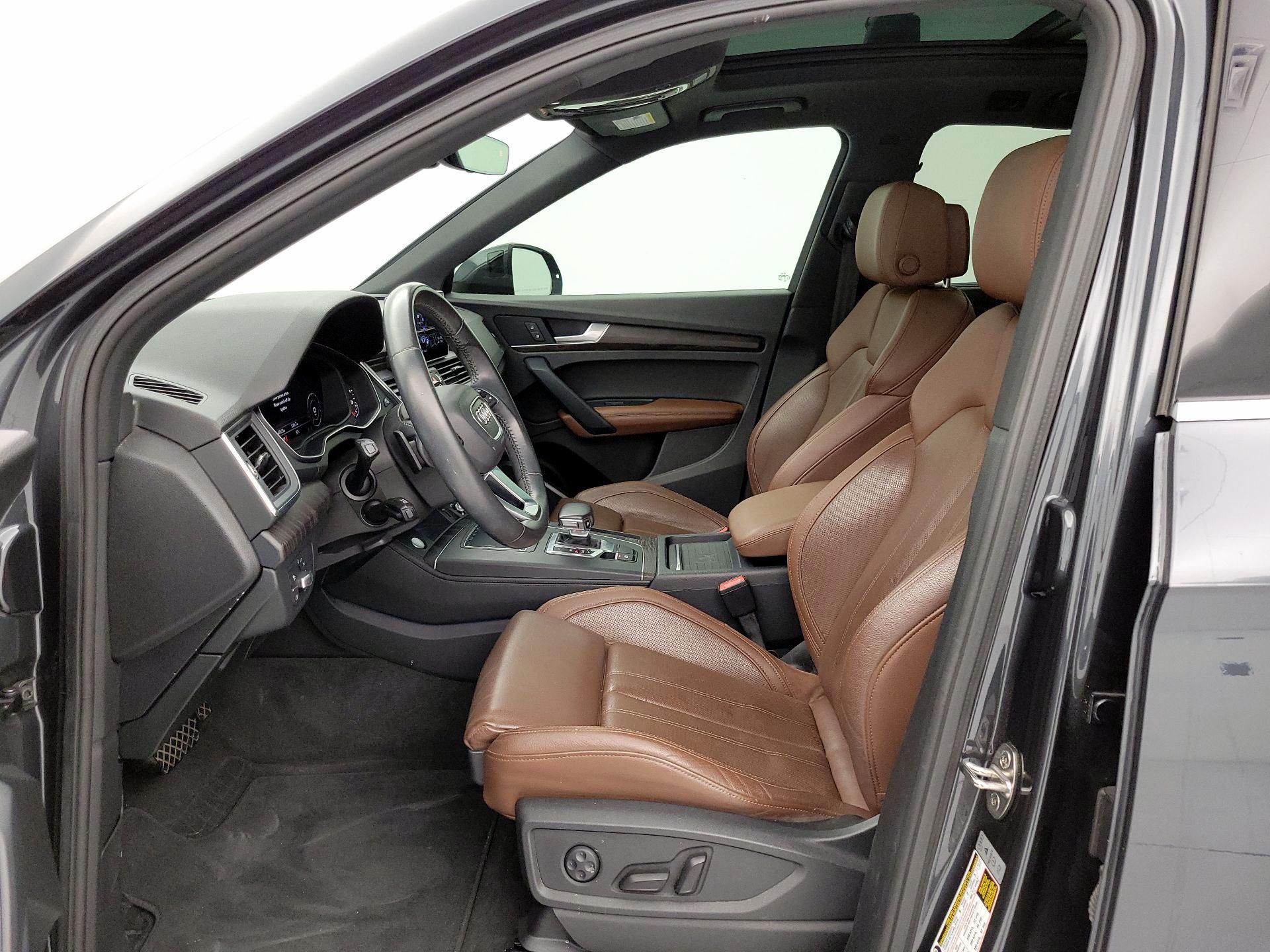 Thumbnail: 2020 Audi Q5 - 11