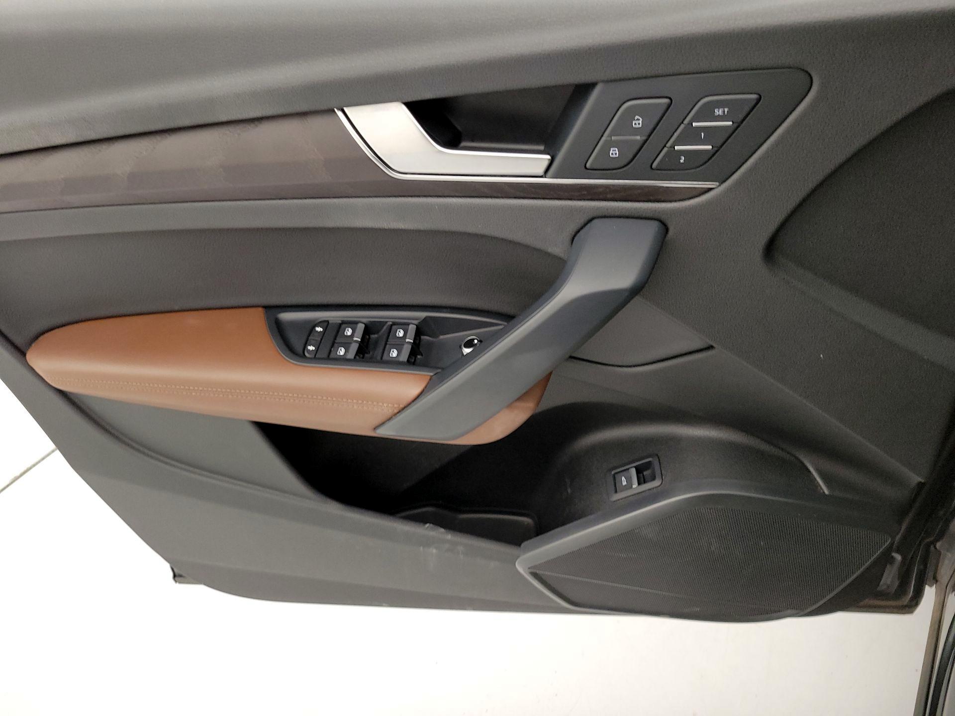 Thumbnail: 2020 Audi Q5 - 12