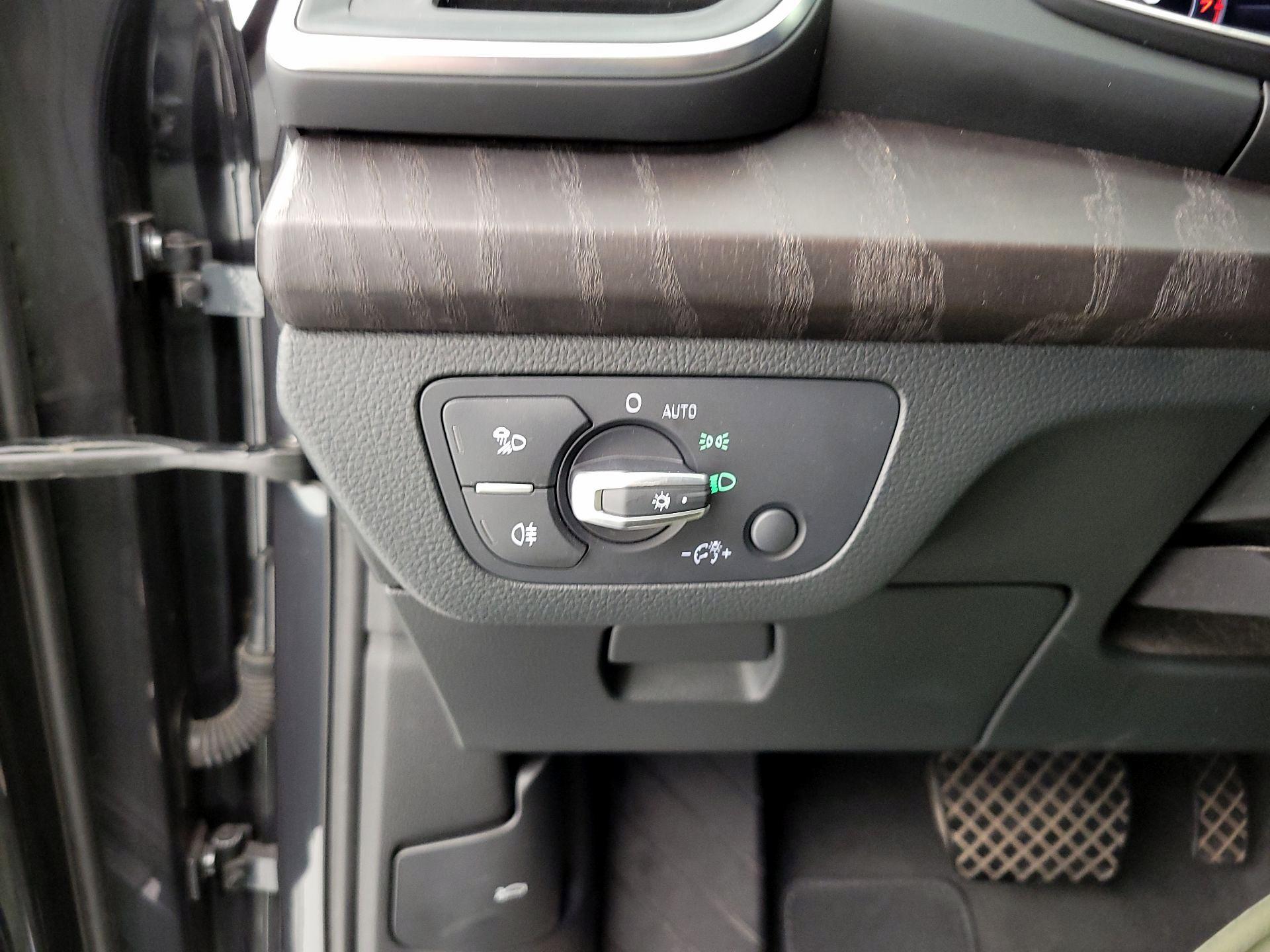 Thumbnail: 2020 Audi Q5 - 13