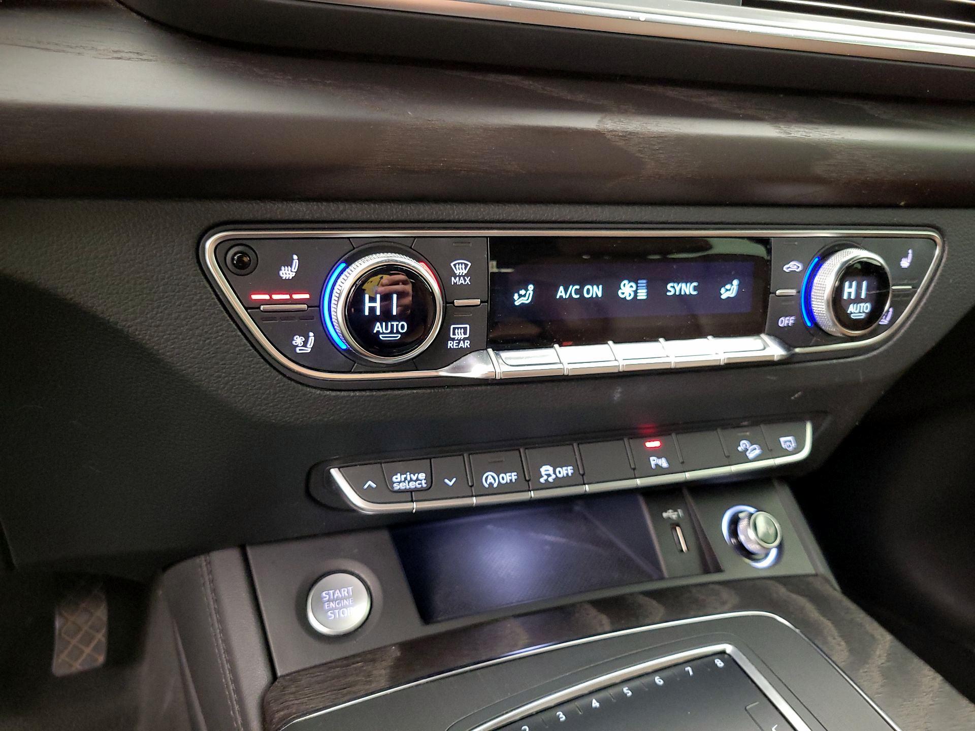 Thumbnail: 2020 Audi Q5 - 17