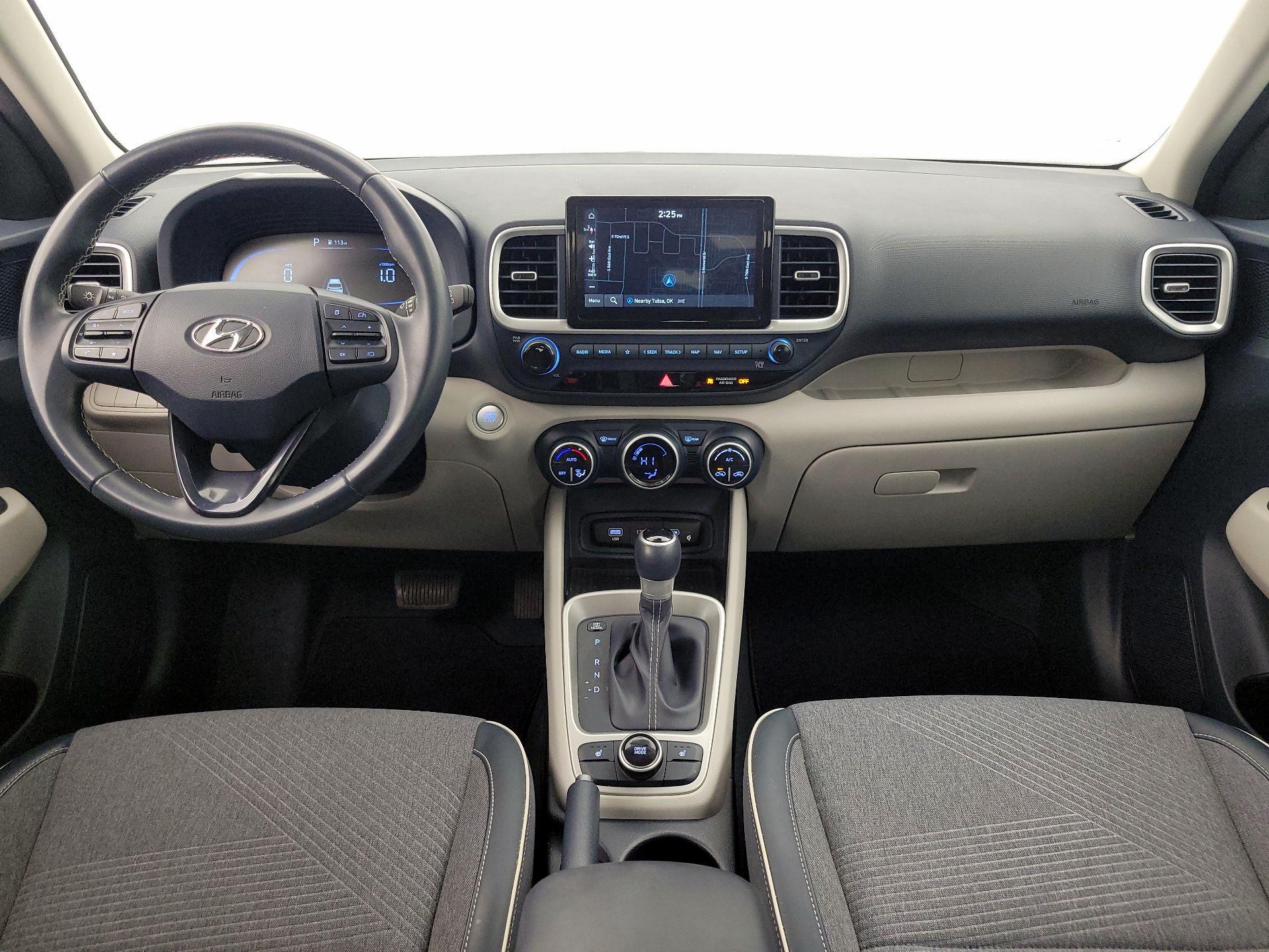 Thumbnail: 2023 Hyundai Venue - 9